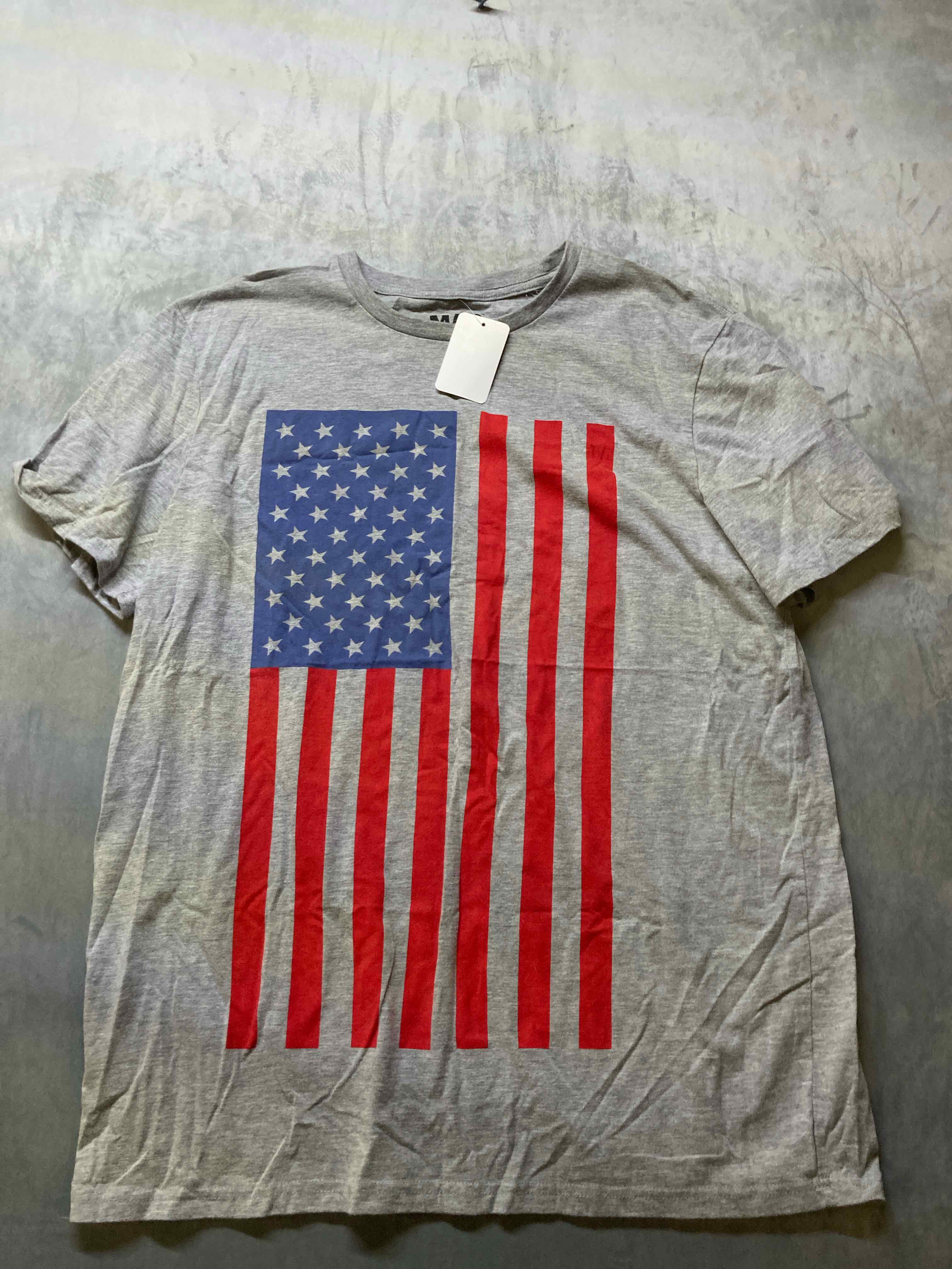 Mad gray cotton blend graphic shirt size XL