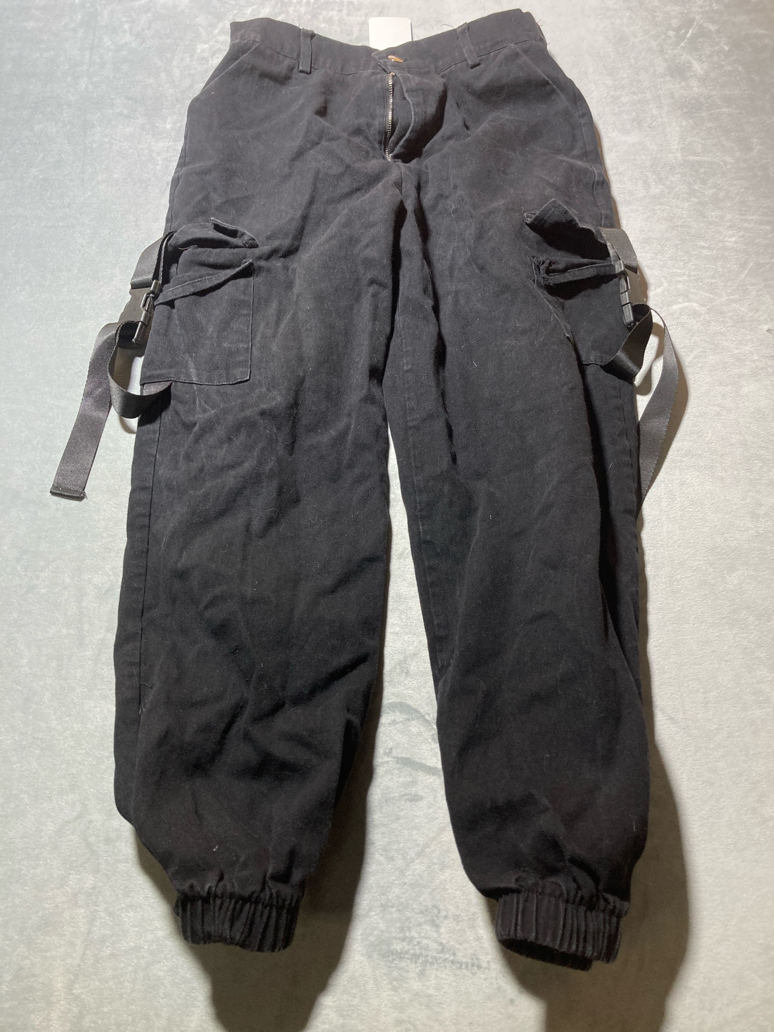 Black cargo pants size medium