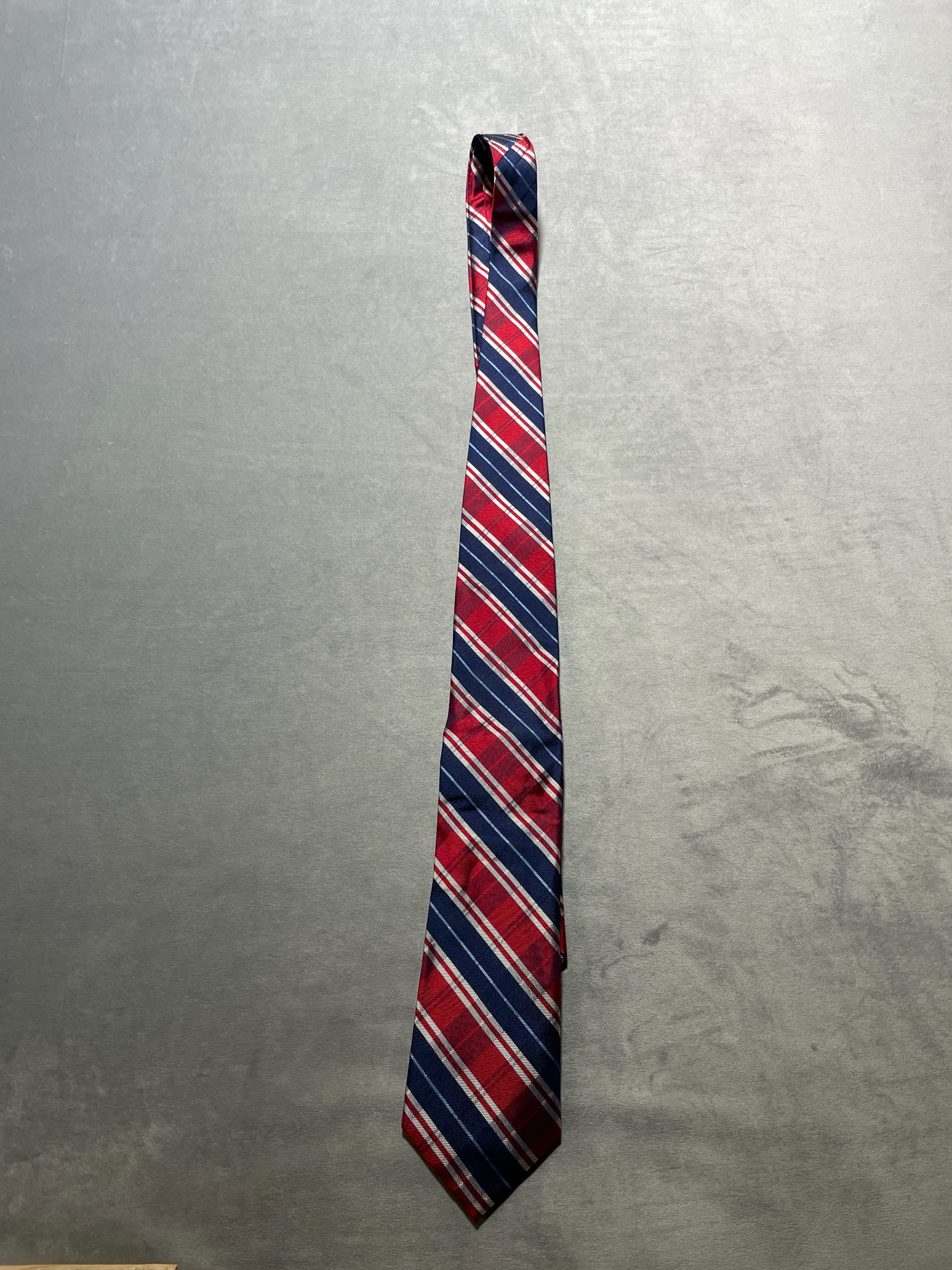 Roundtree & Yorke Red Navy Striped Silk Necktie