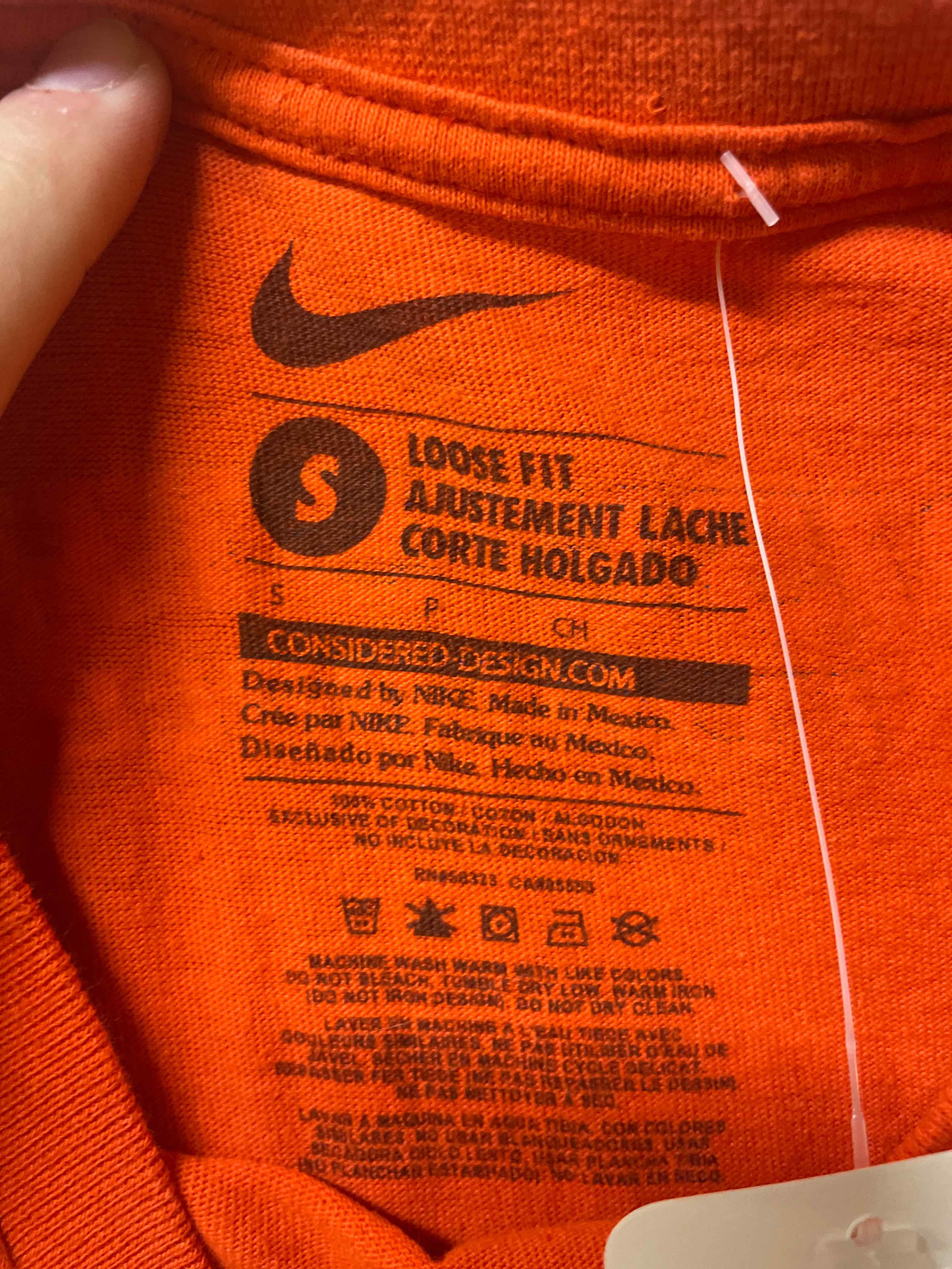 Nike Orange graphic Cotton T-Shirt Small