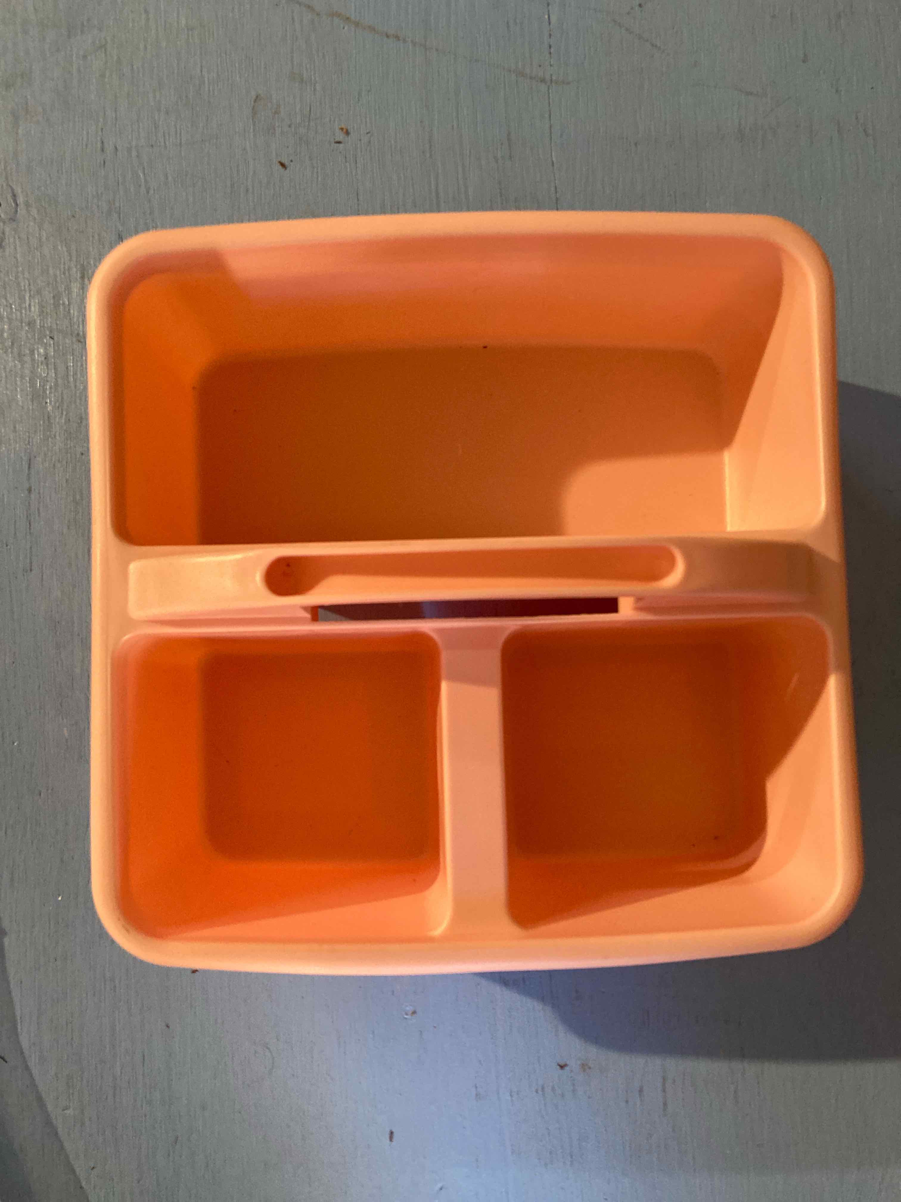 Mild Mouse Pink Plastic Supply Caddy
