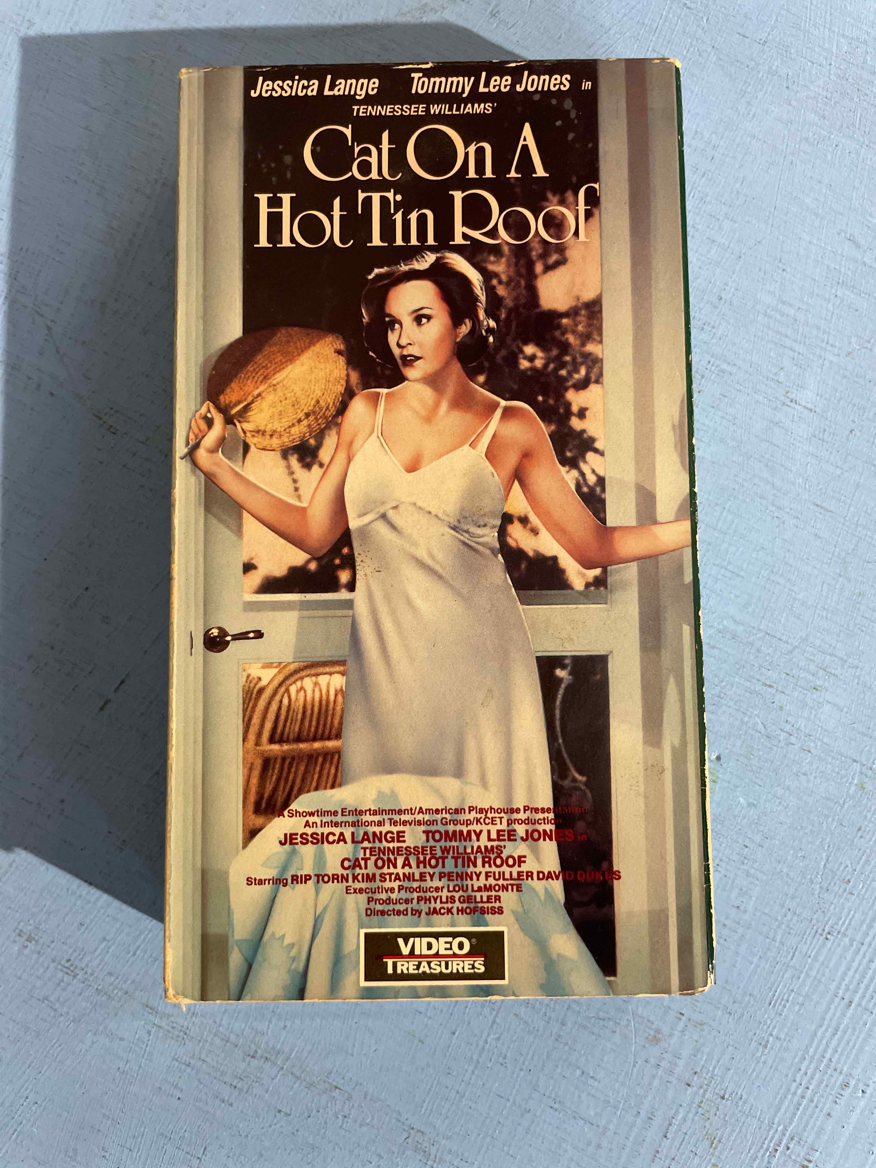 Video Treasures Green Cat On A Hot Tin Roof