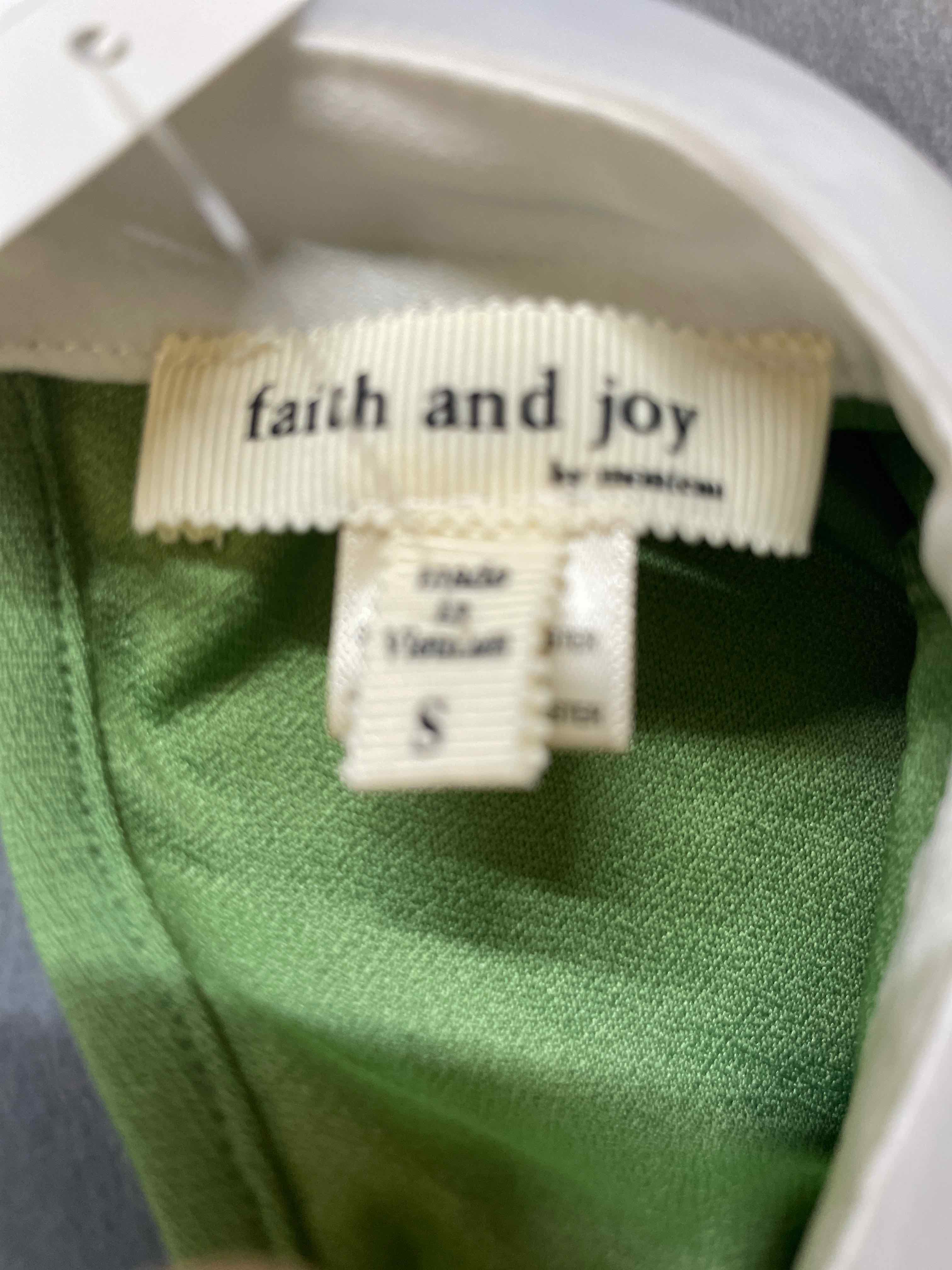 faith and joy Green Polyester Blend Top Small