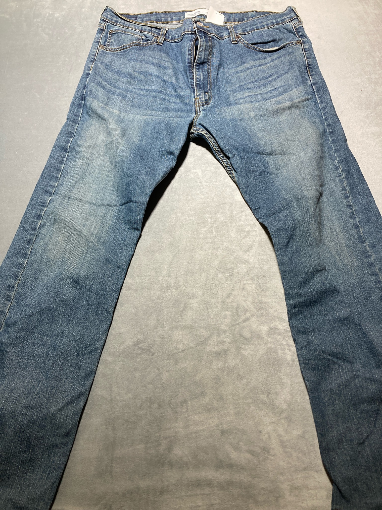 Signature Levis blue cotton blend straight leg jeans size 40x32