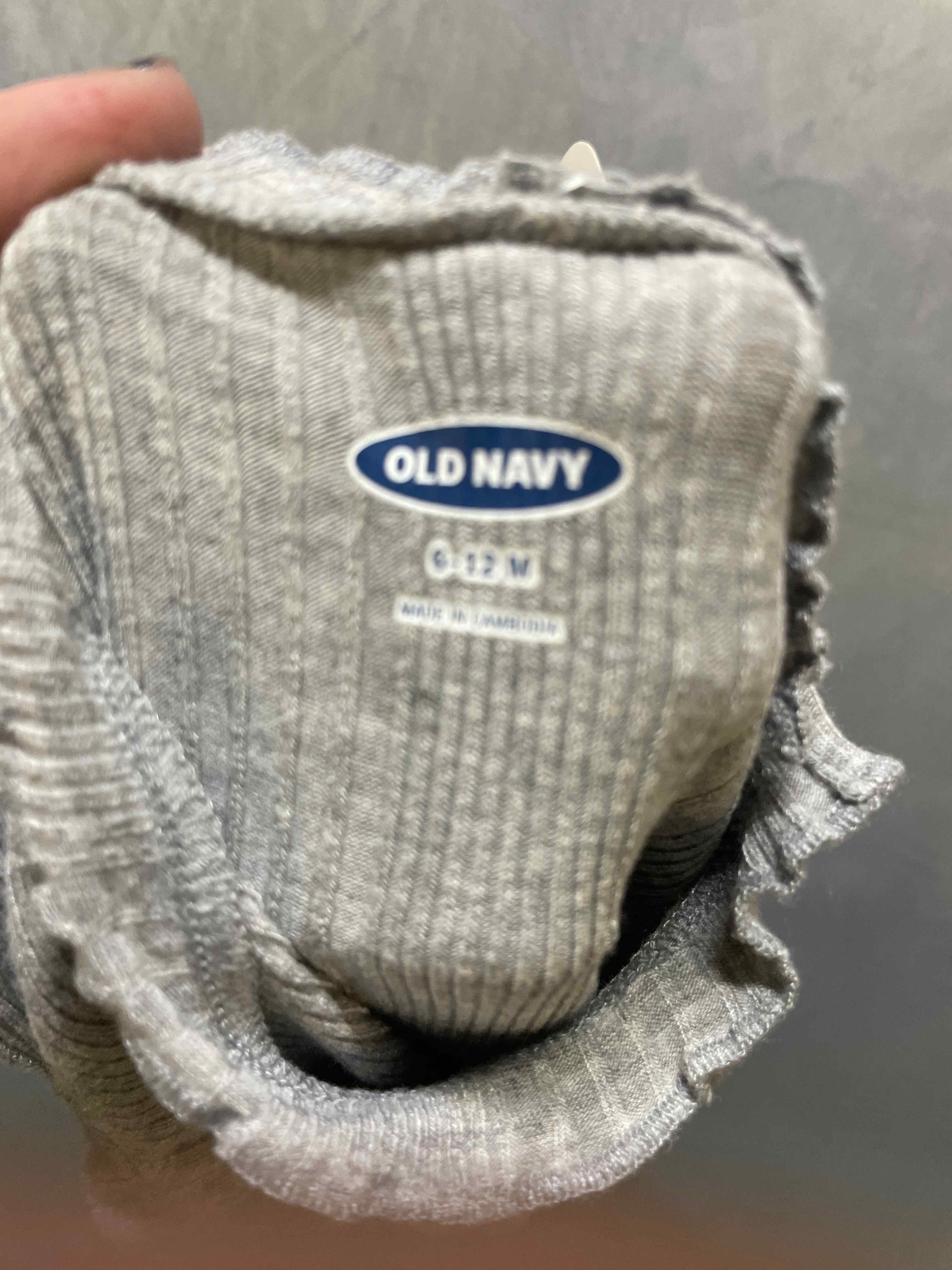 Old Navy Gray Cotton Blend onesie size 6-12M