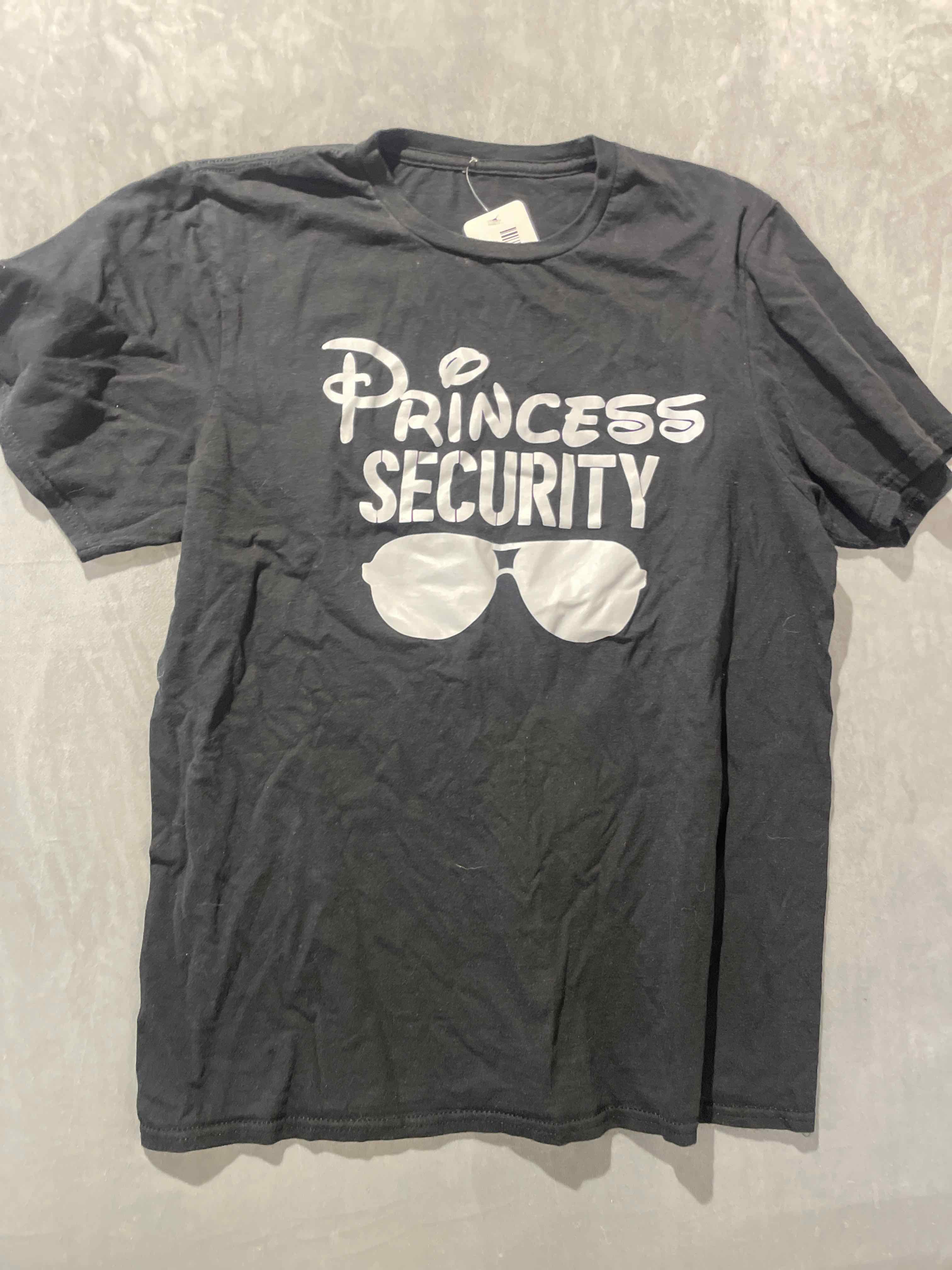 Men's black Disney graphic shirt
