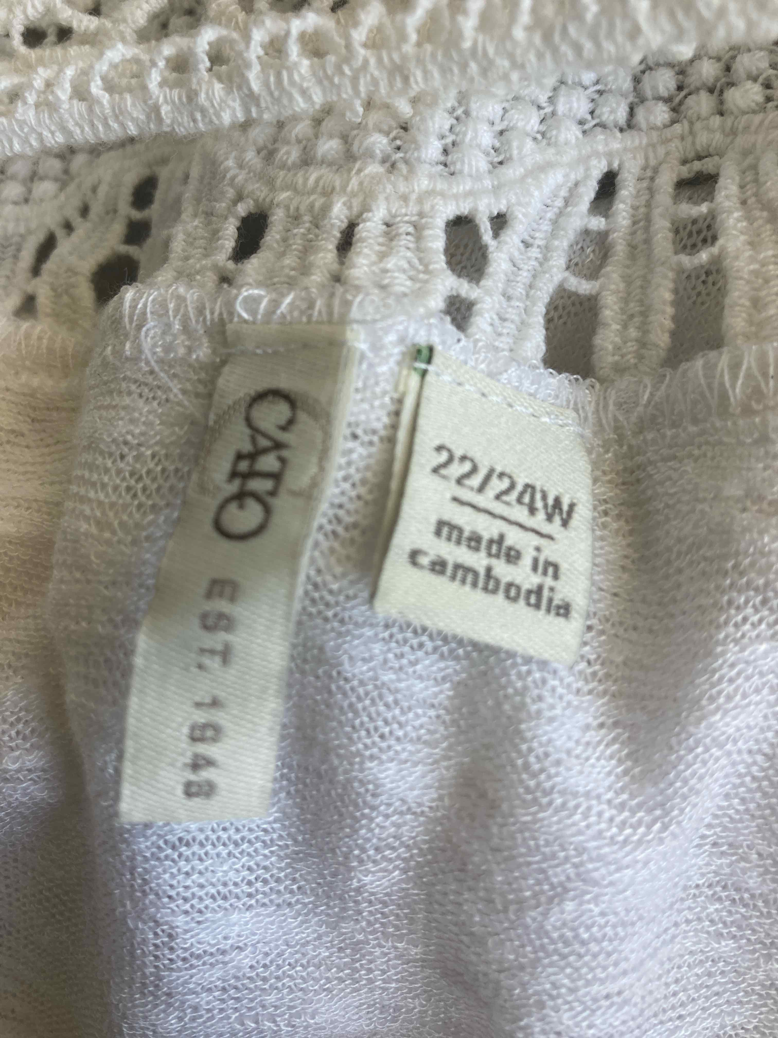 Cato White Lace Detail Top 22/24W