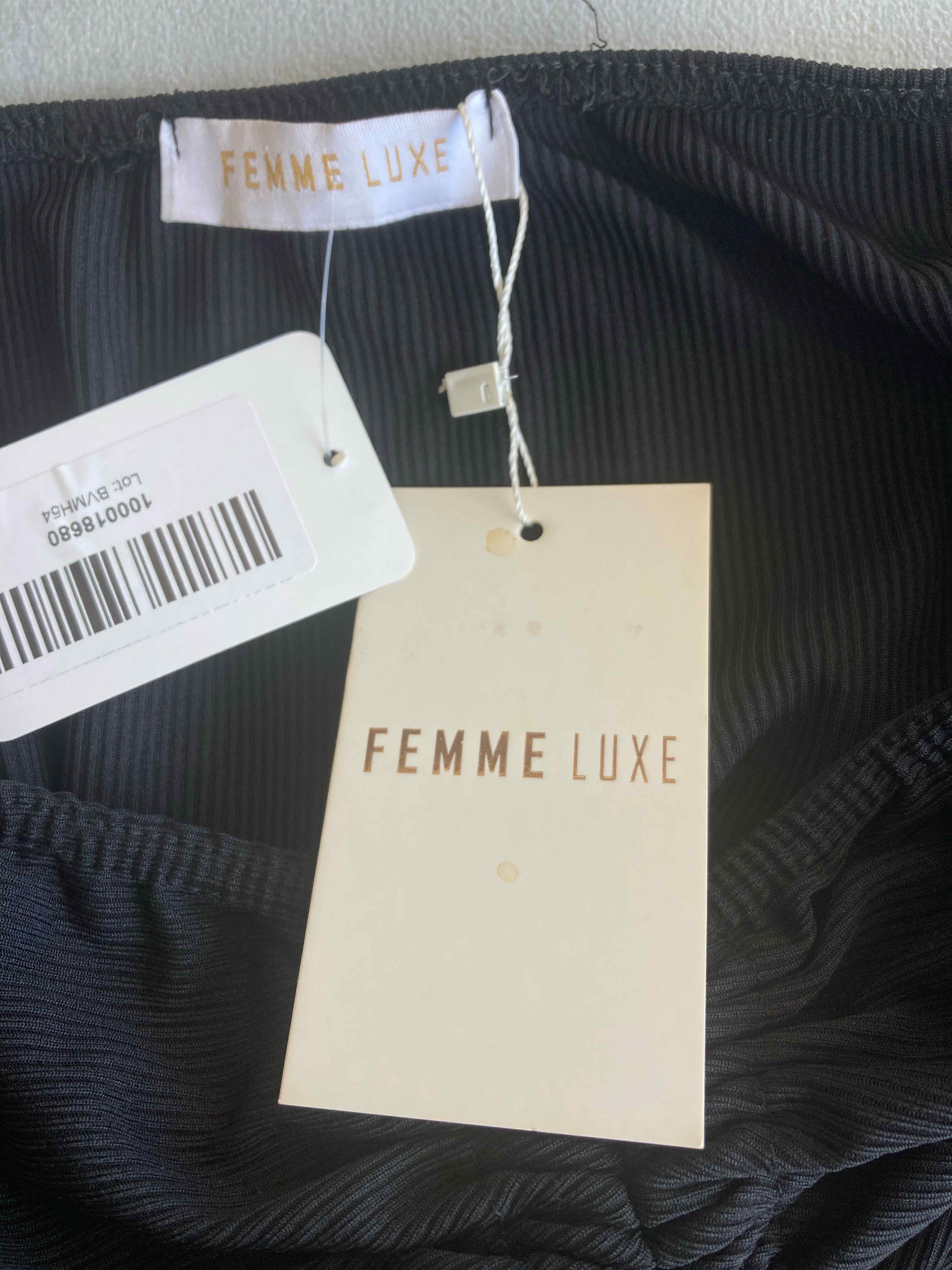 Femme Luxe Black Ribbed Polyester Blend Dress Size 6