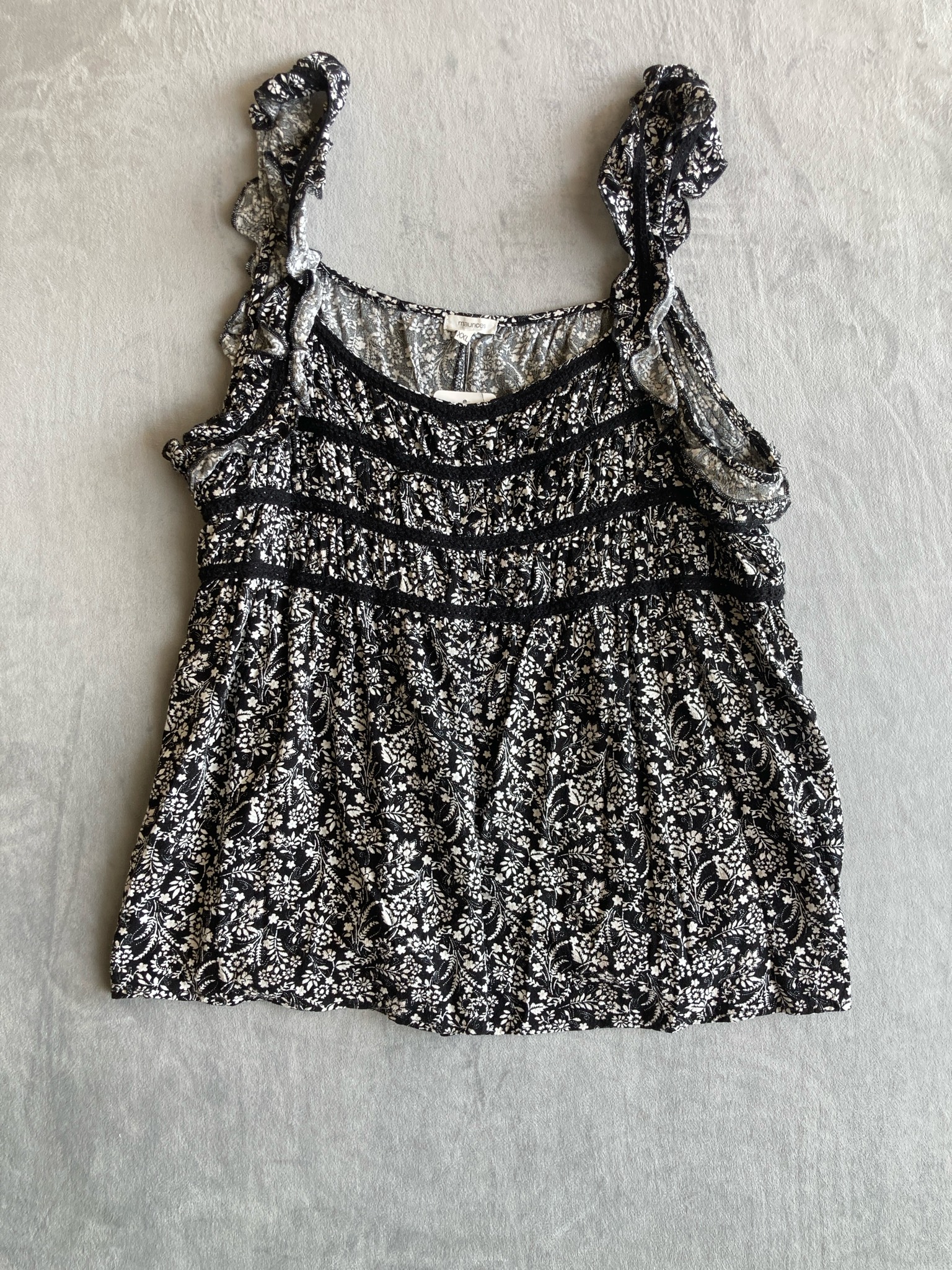 maurices Black and White Ditsy Floral Lightweight Knit Cami Size XXL