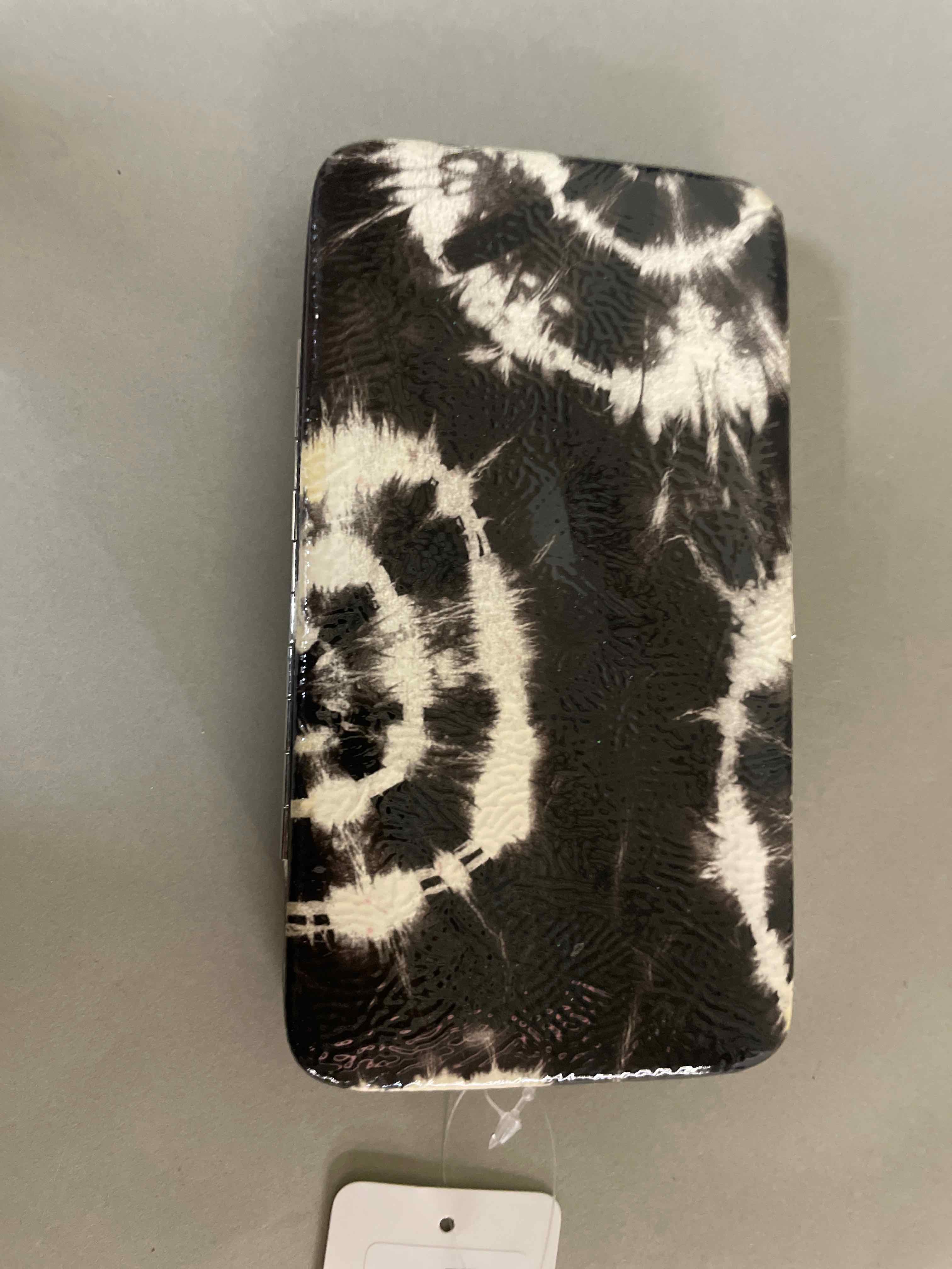 Black White Pattern Wallet