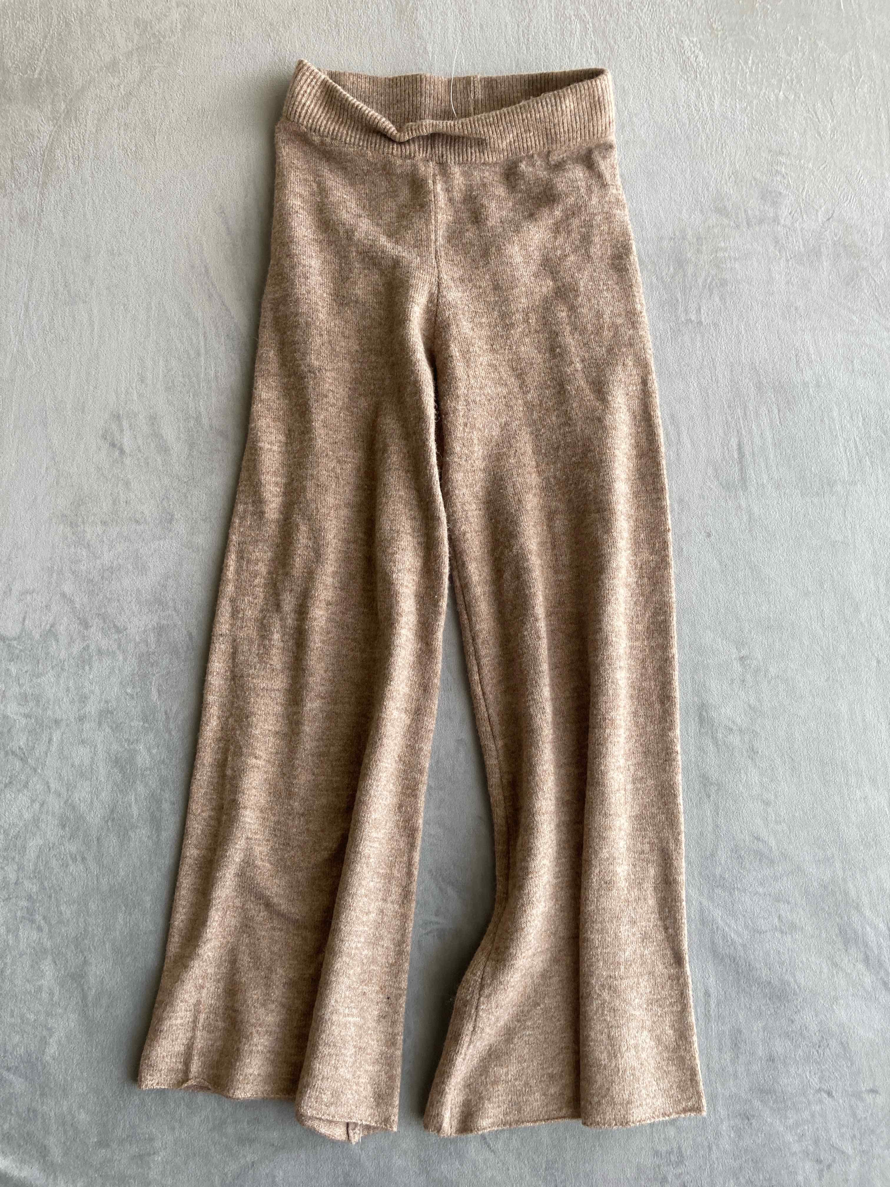 Sincerely Jules Beige Acrylic Knit Sweater Medium