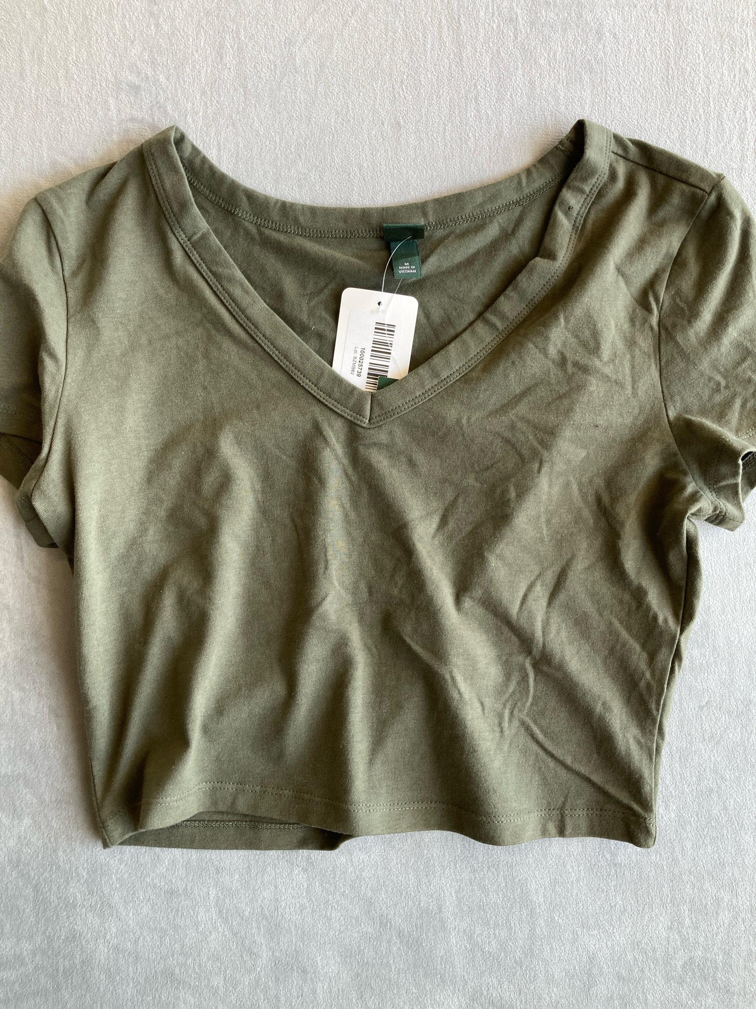 wild fable Olive Green Cropped Short-Sleeve Shirt Size M