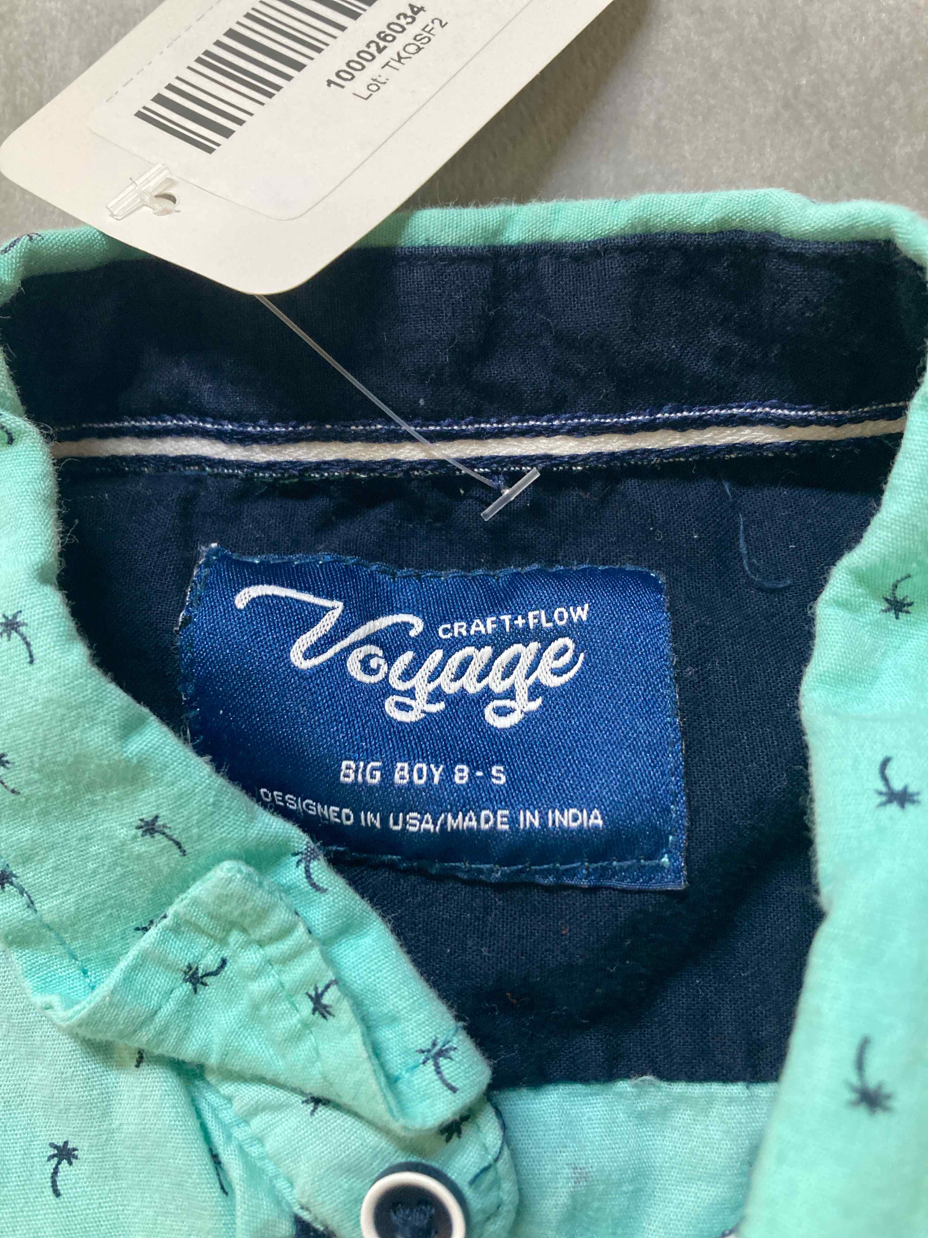 Voyage green tree print button up shirt size 8