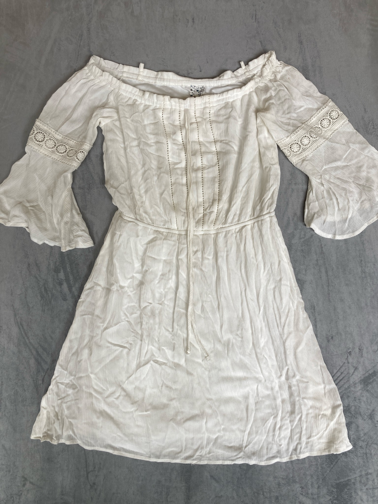 naif White Off-the-Shoulder Dress Size M