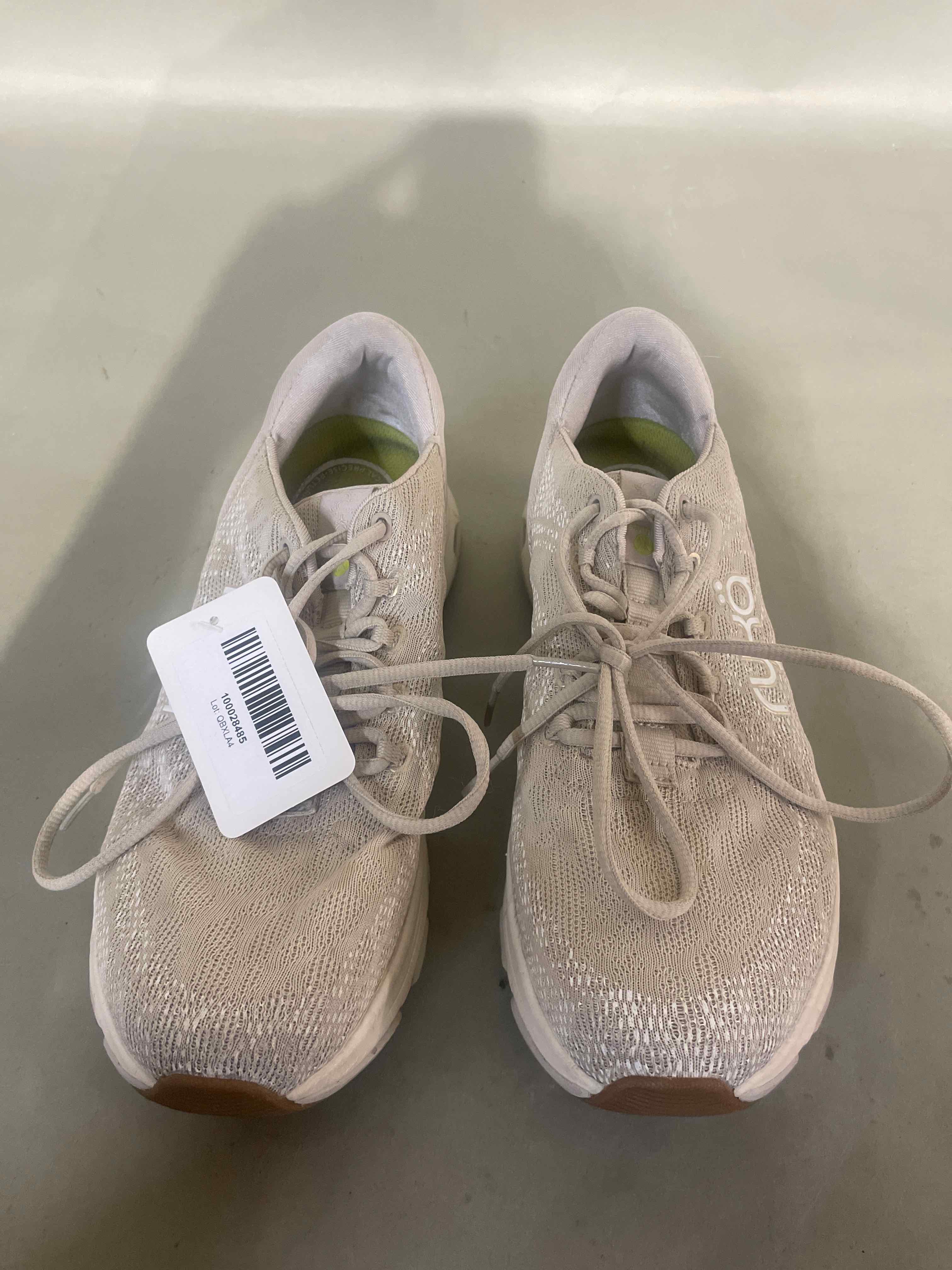 On Beige Mesh Running Shoes