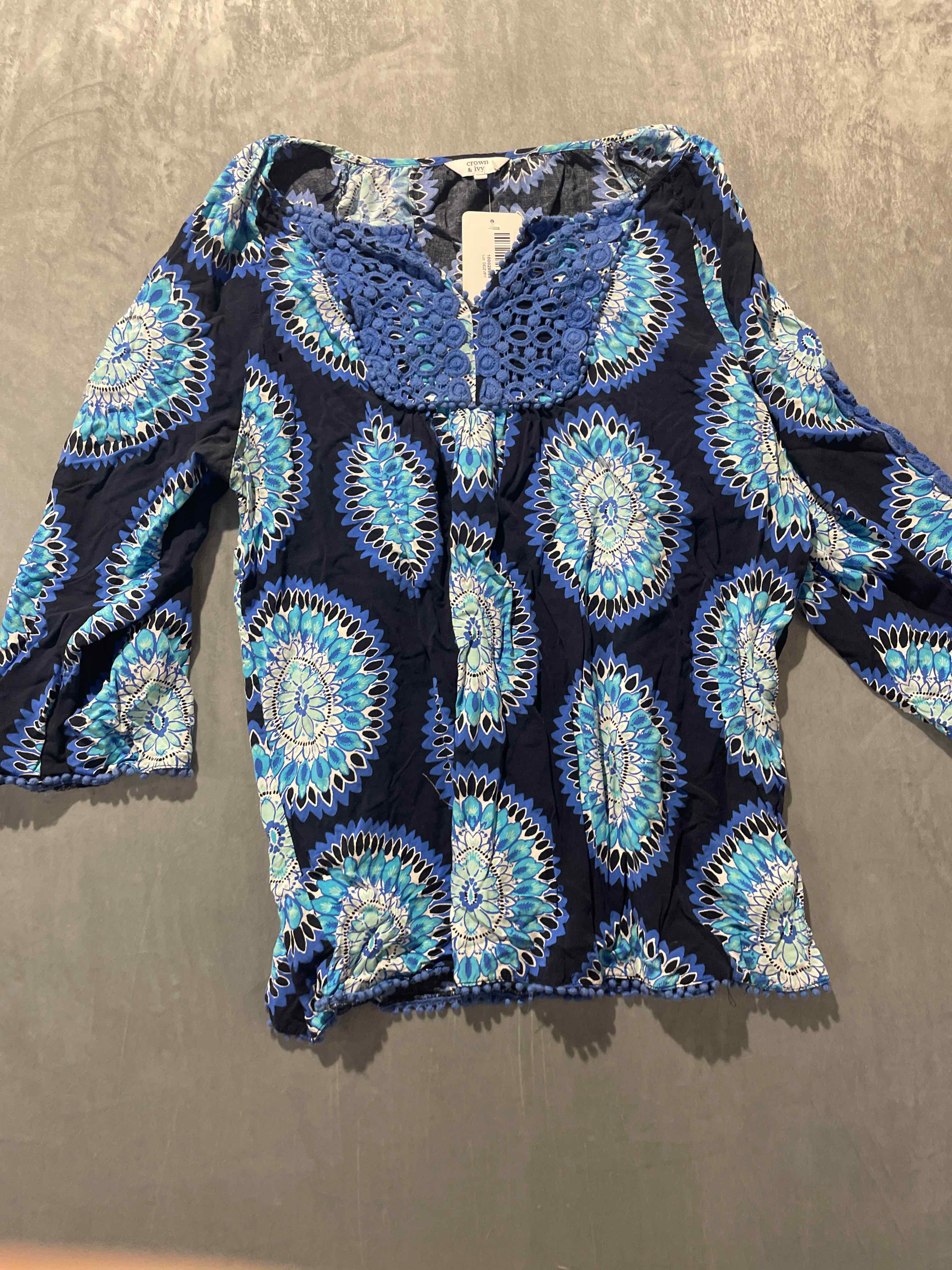 Crown & Ivy Blue Floral Rayon Blouse XL