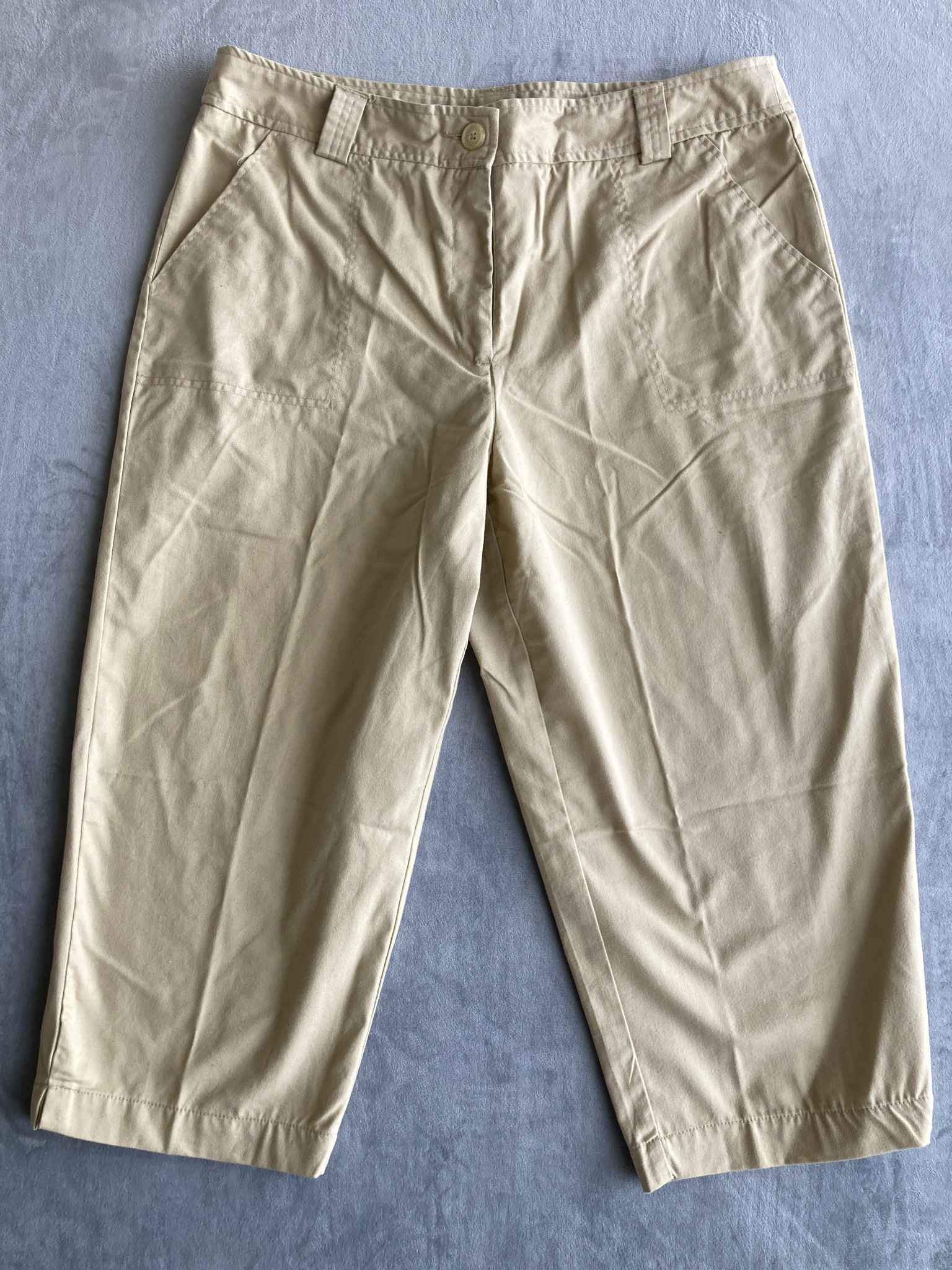 White Stag Beige Capri Pants Size 16