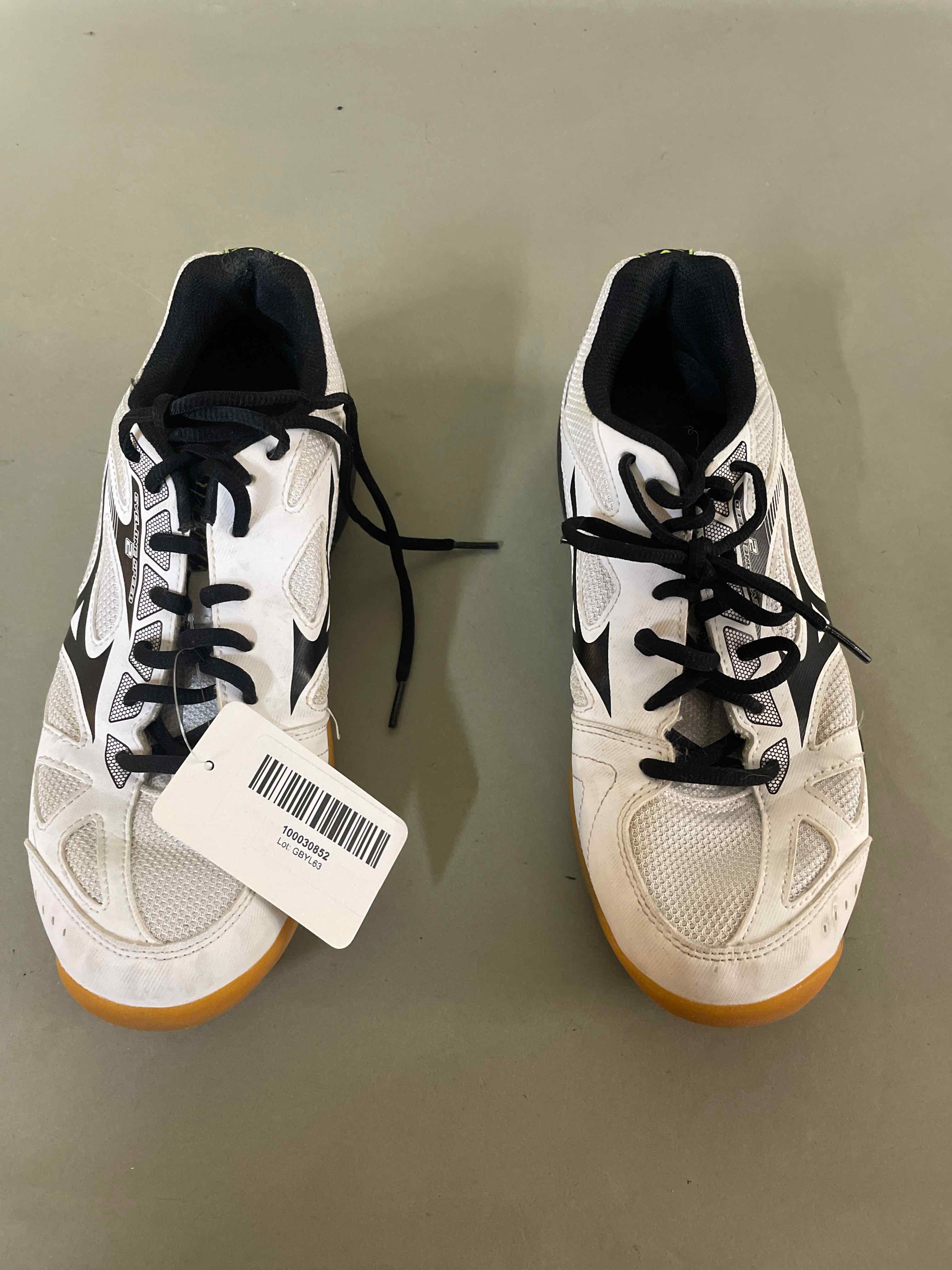 Athletic Shoes White Black Green Size US 9