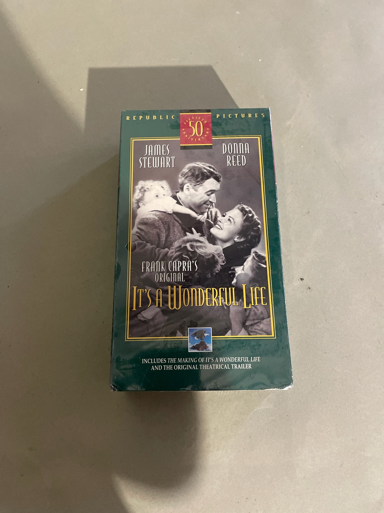 Republic Pictures It's a Wonderful Life VHS Tape