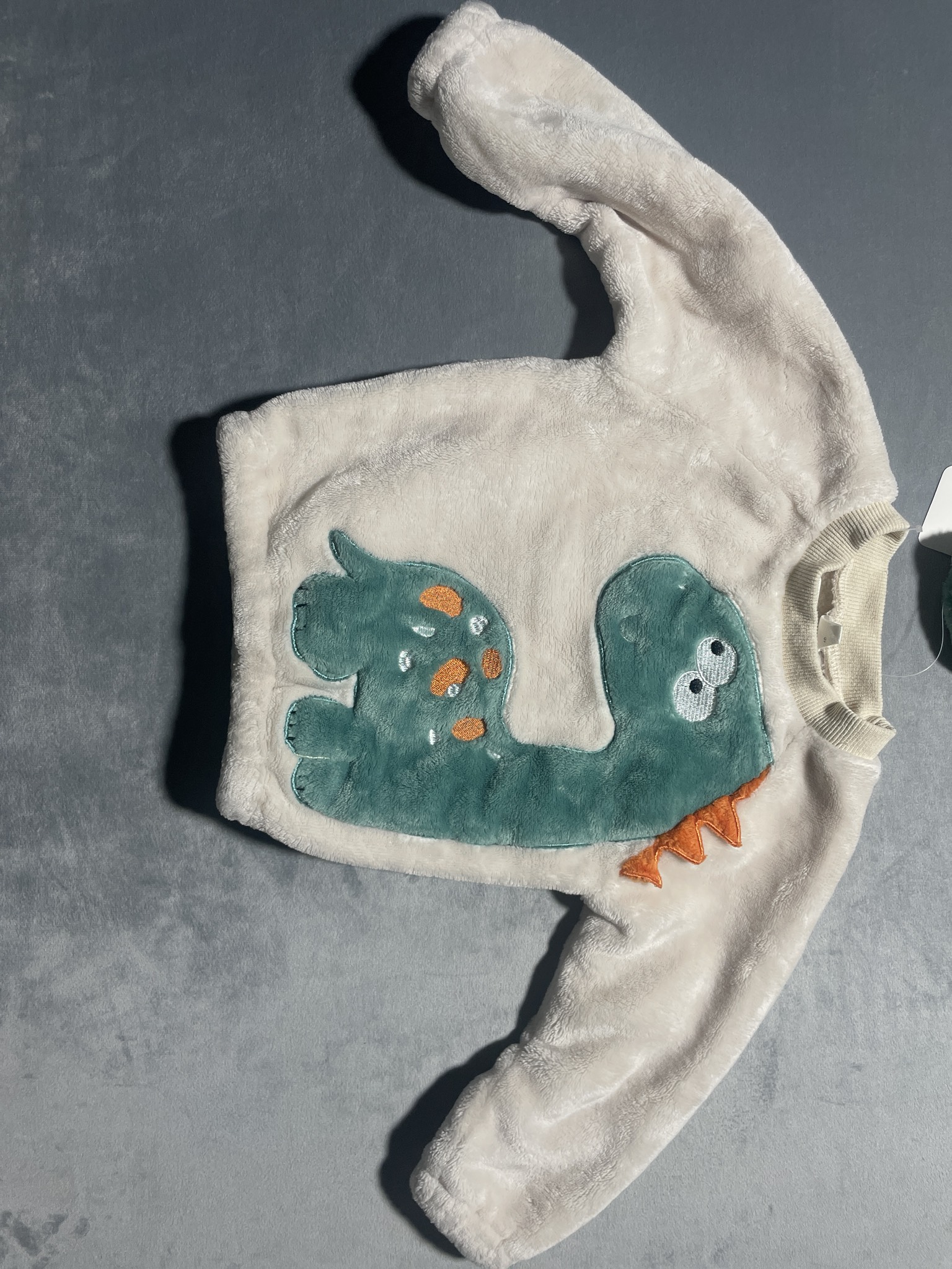 SHEIN White Plush Sweater Size 9-12M