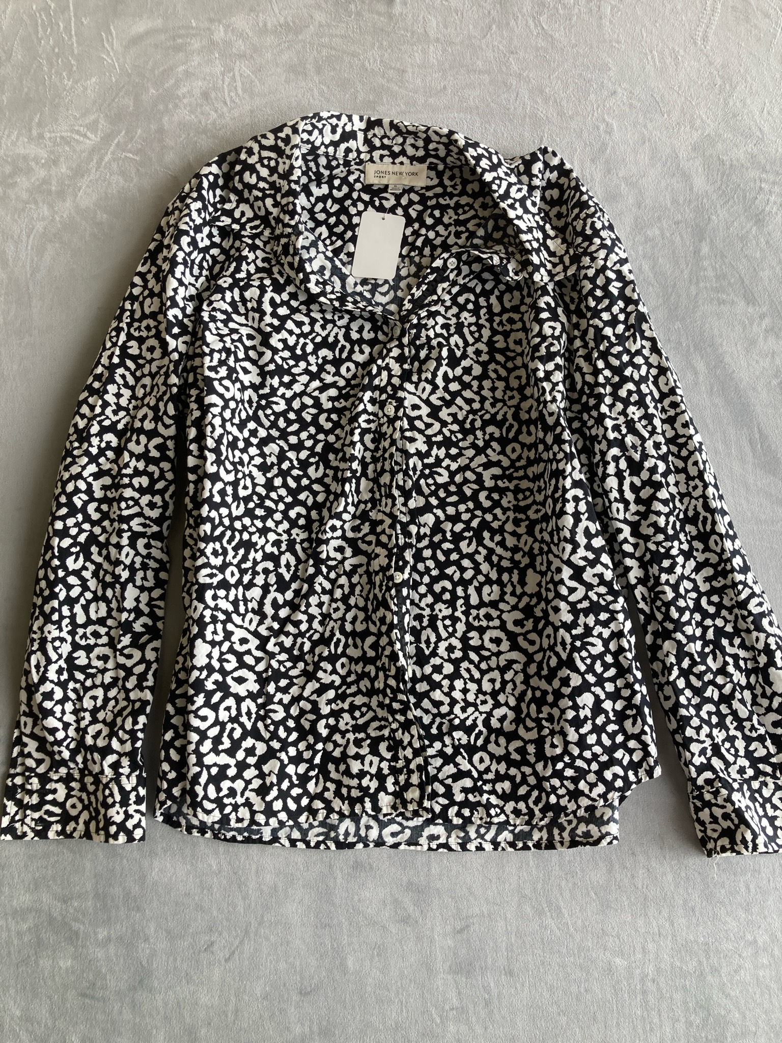 JONES NEW YORK Black and White Leopard Print Long Sleeve Blouse Size XL