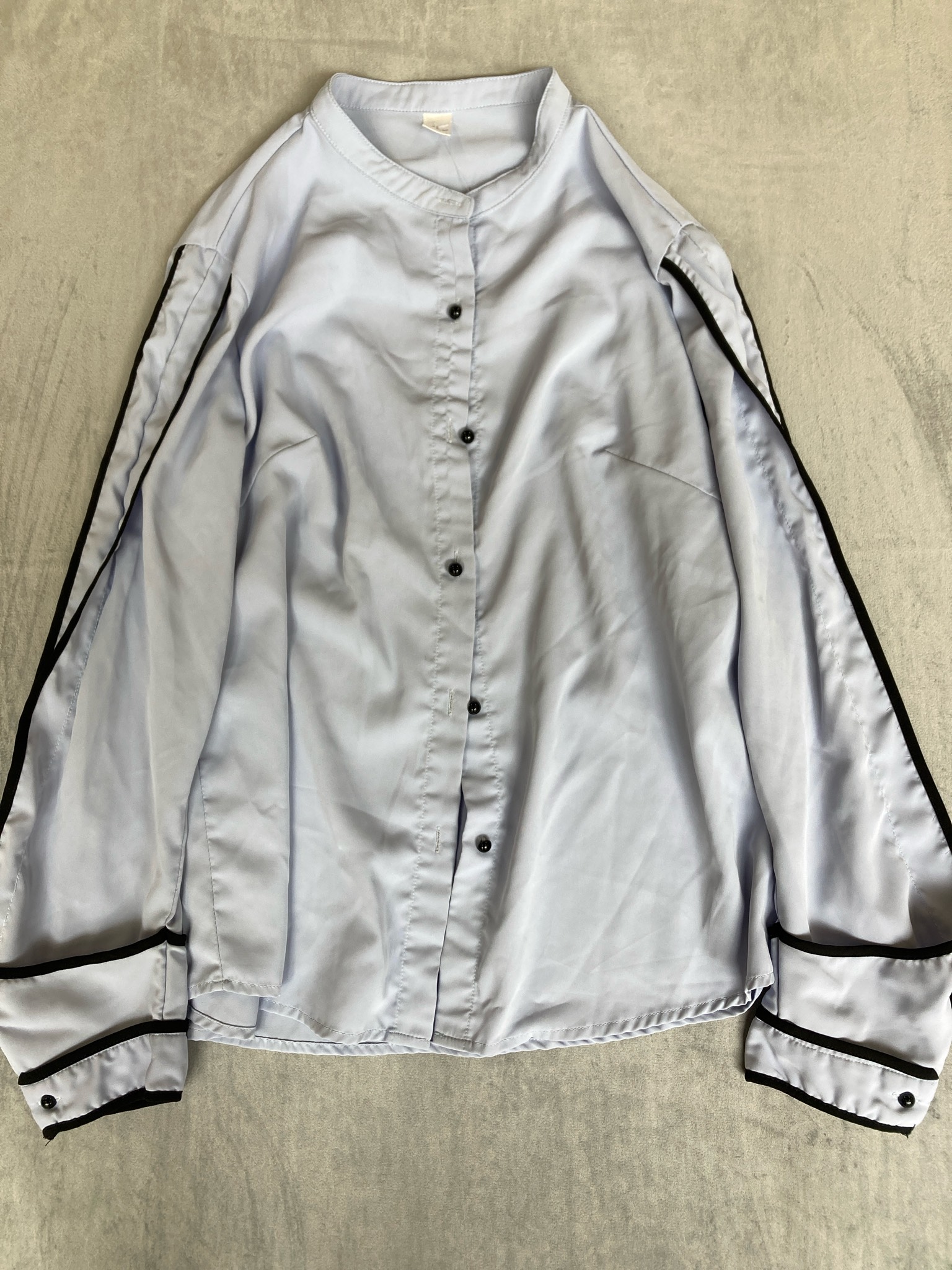 Light Blue Polyester Long Sleeve Button-Up Shirt Size M