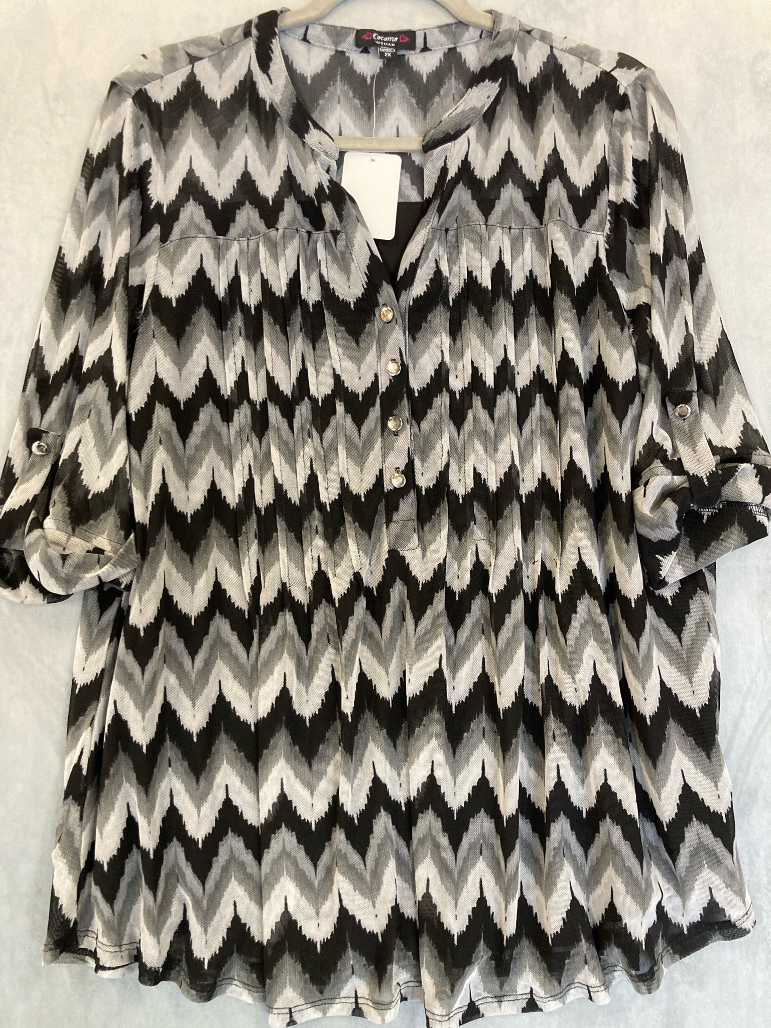 Cocomo Black White Gray Chevron Blouse Size 2X