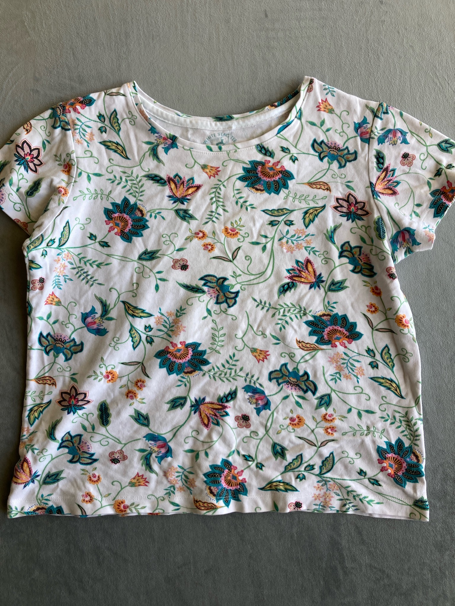 White Stag White Floral Embroidered T-Shirt Size Ladies S (4/6)