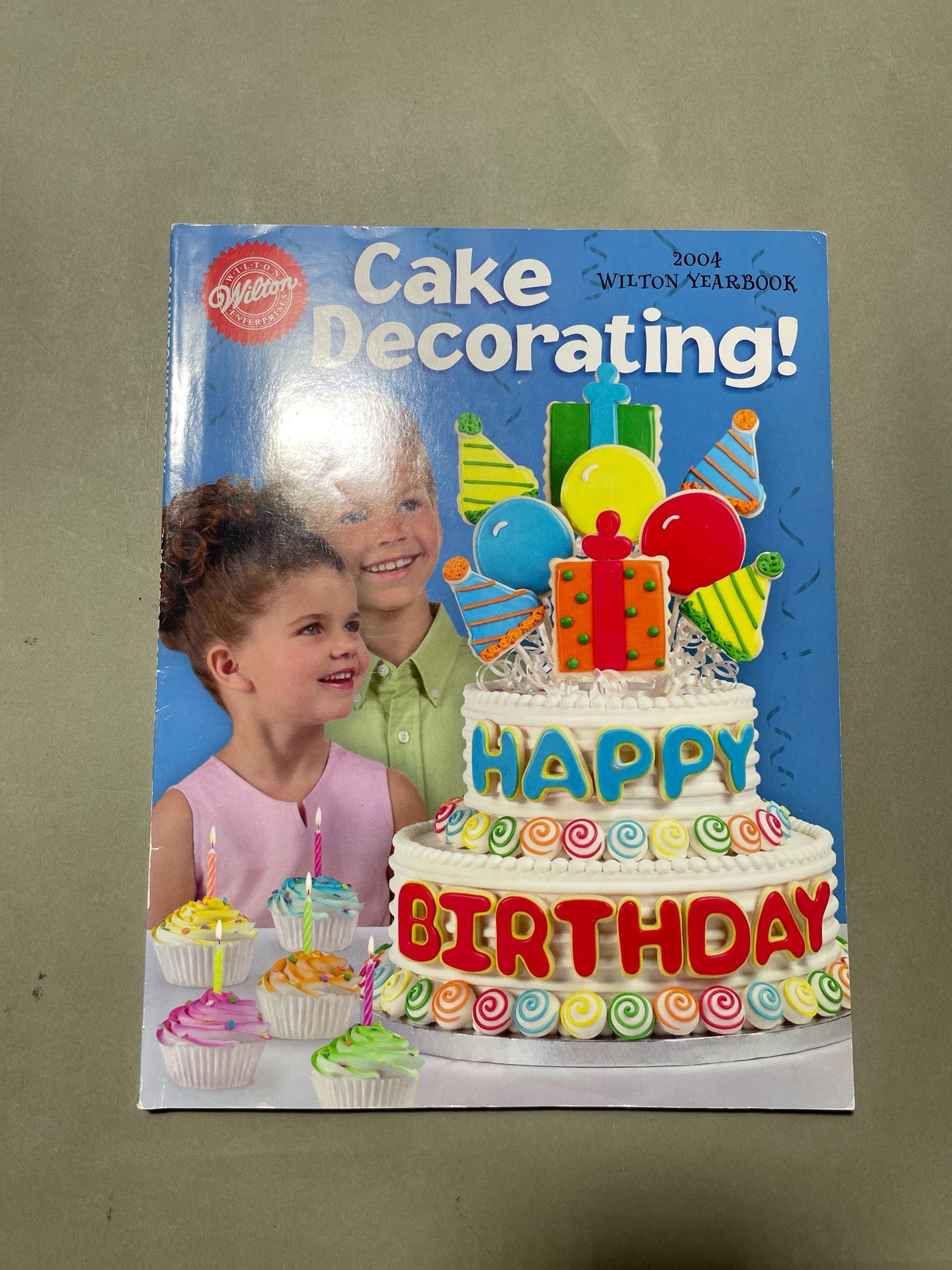 Wilton Cake Decorating Book