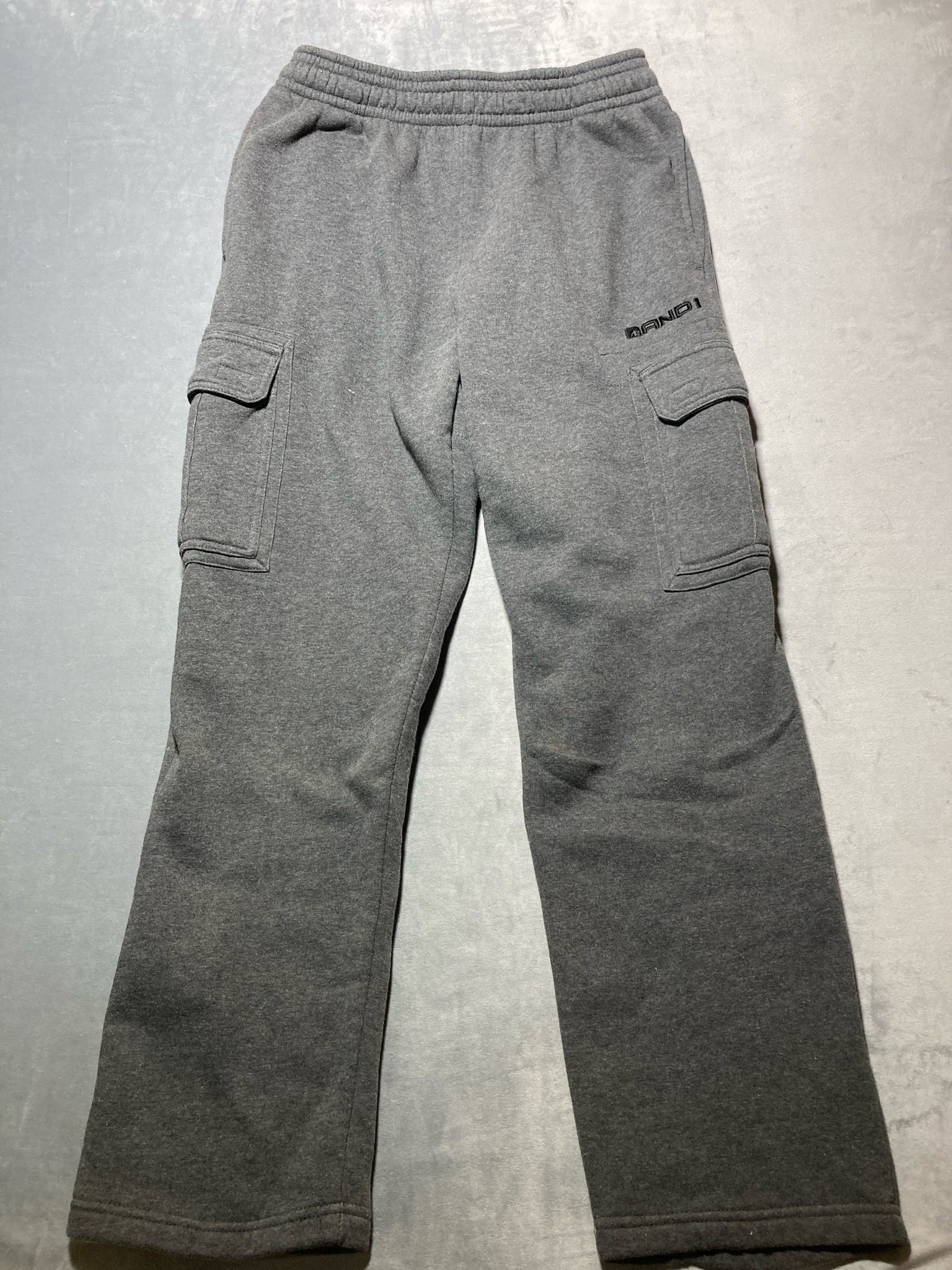 And 1 gray cotton blend cargo sweatpants size medium