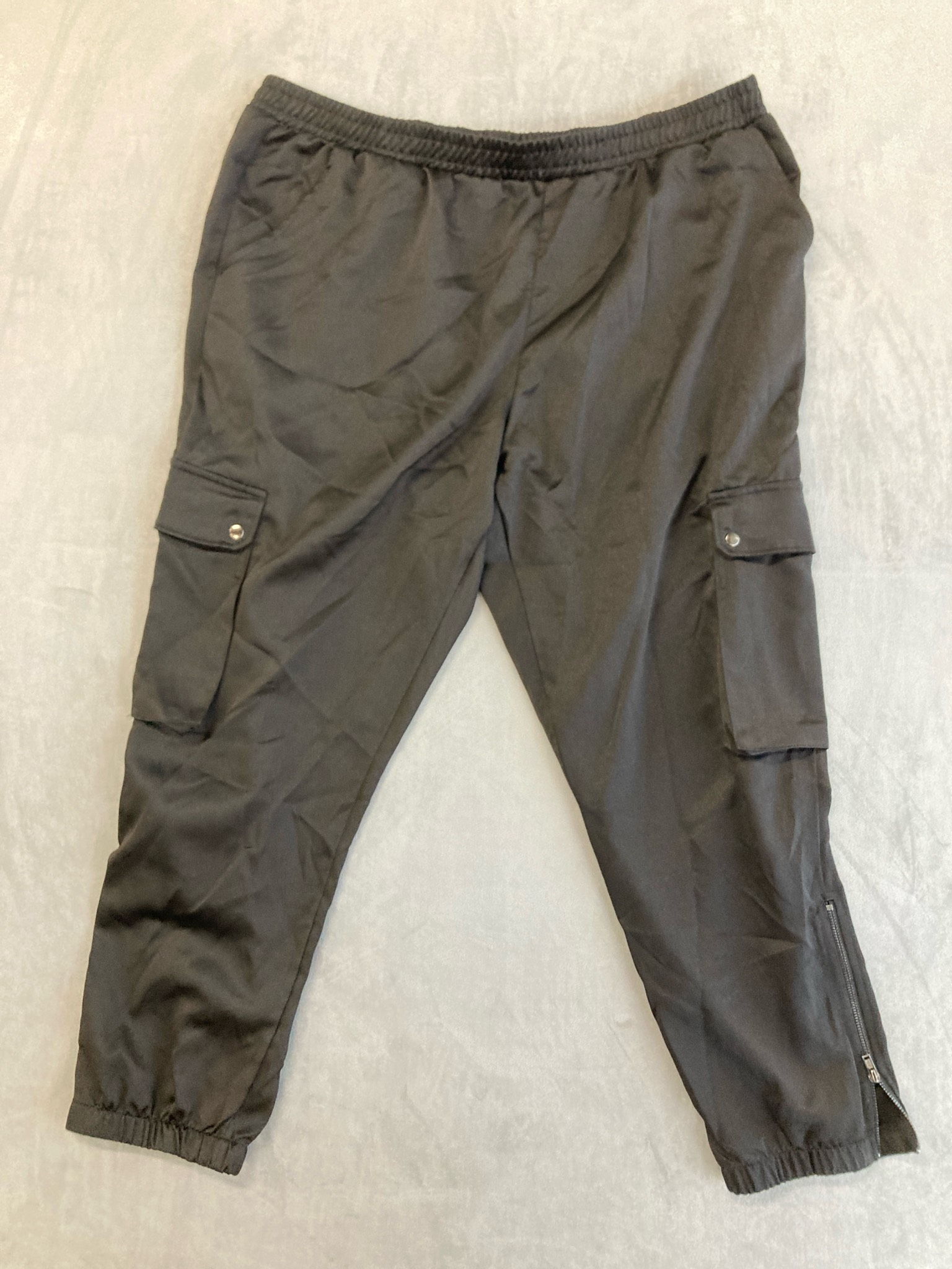 TIME AND TRU Black Cargo Pants Size XL (16-18)