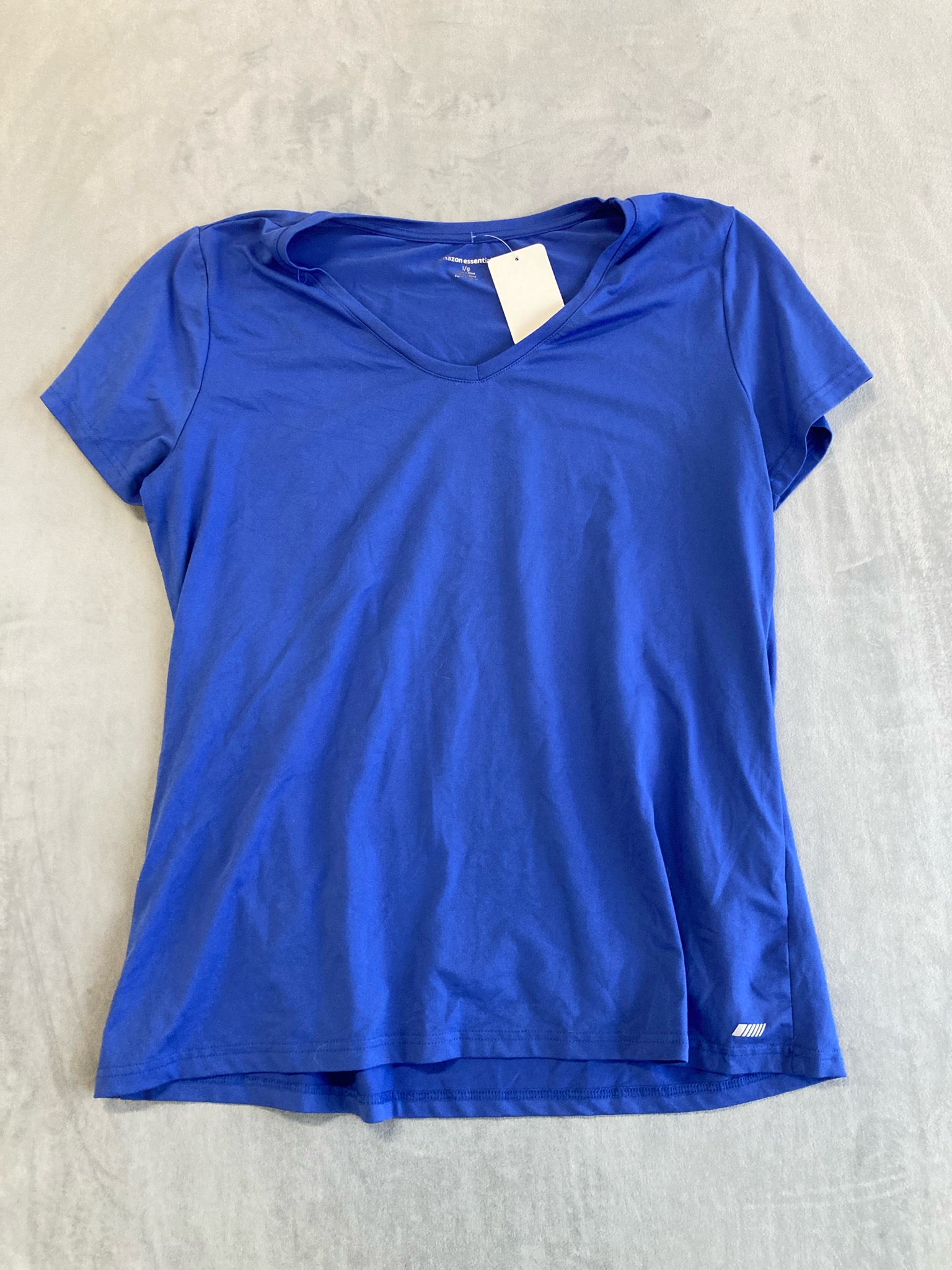 amazon essentials Blue V-Neck T-Shirt Size v/g
