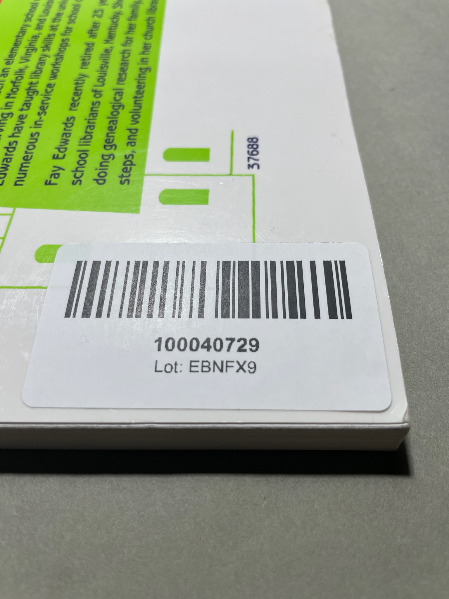 Alfred Publishing Green White Educational Book