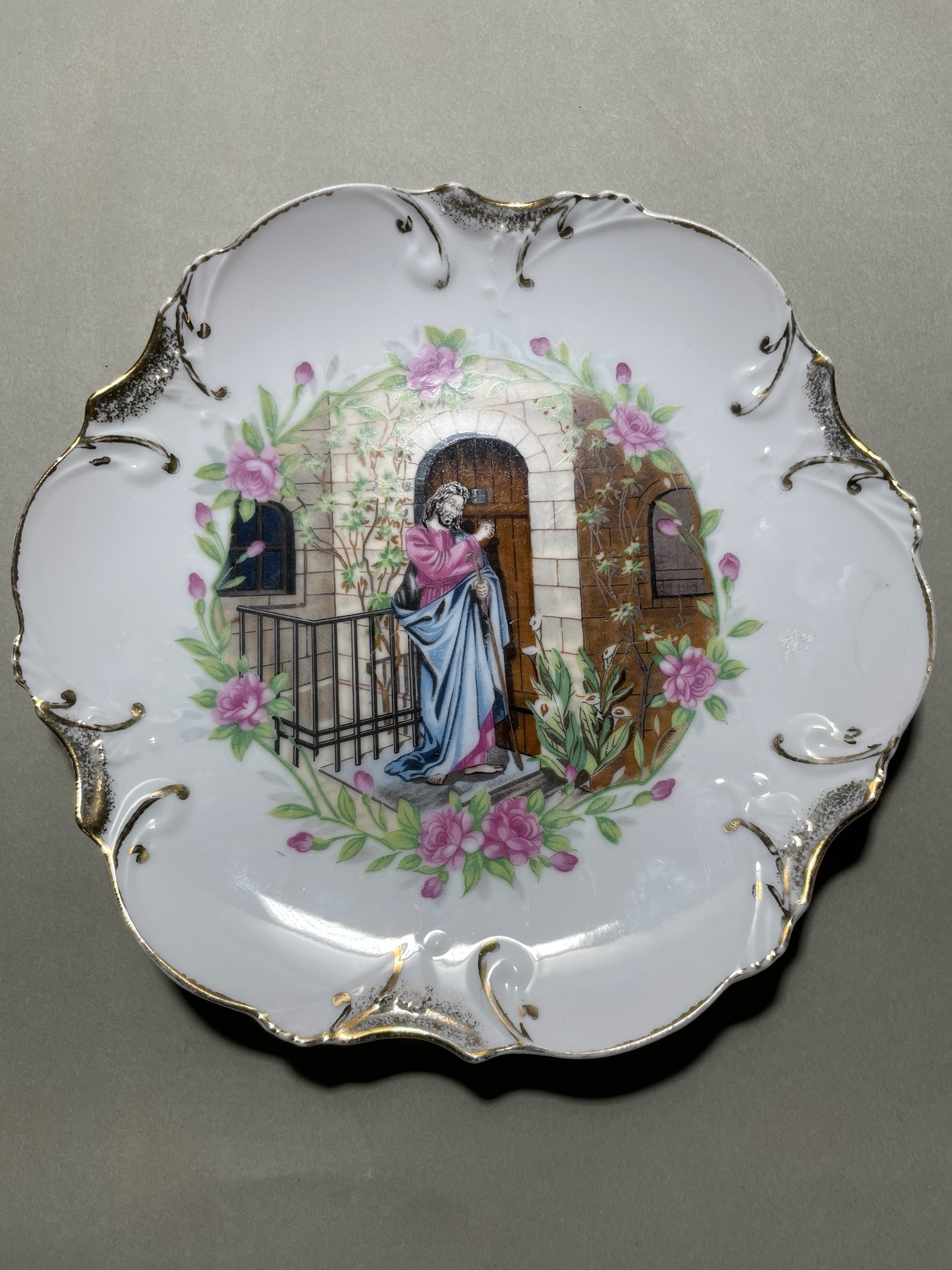 White Floral Decorative Plate