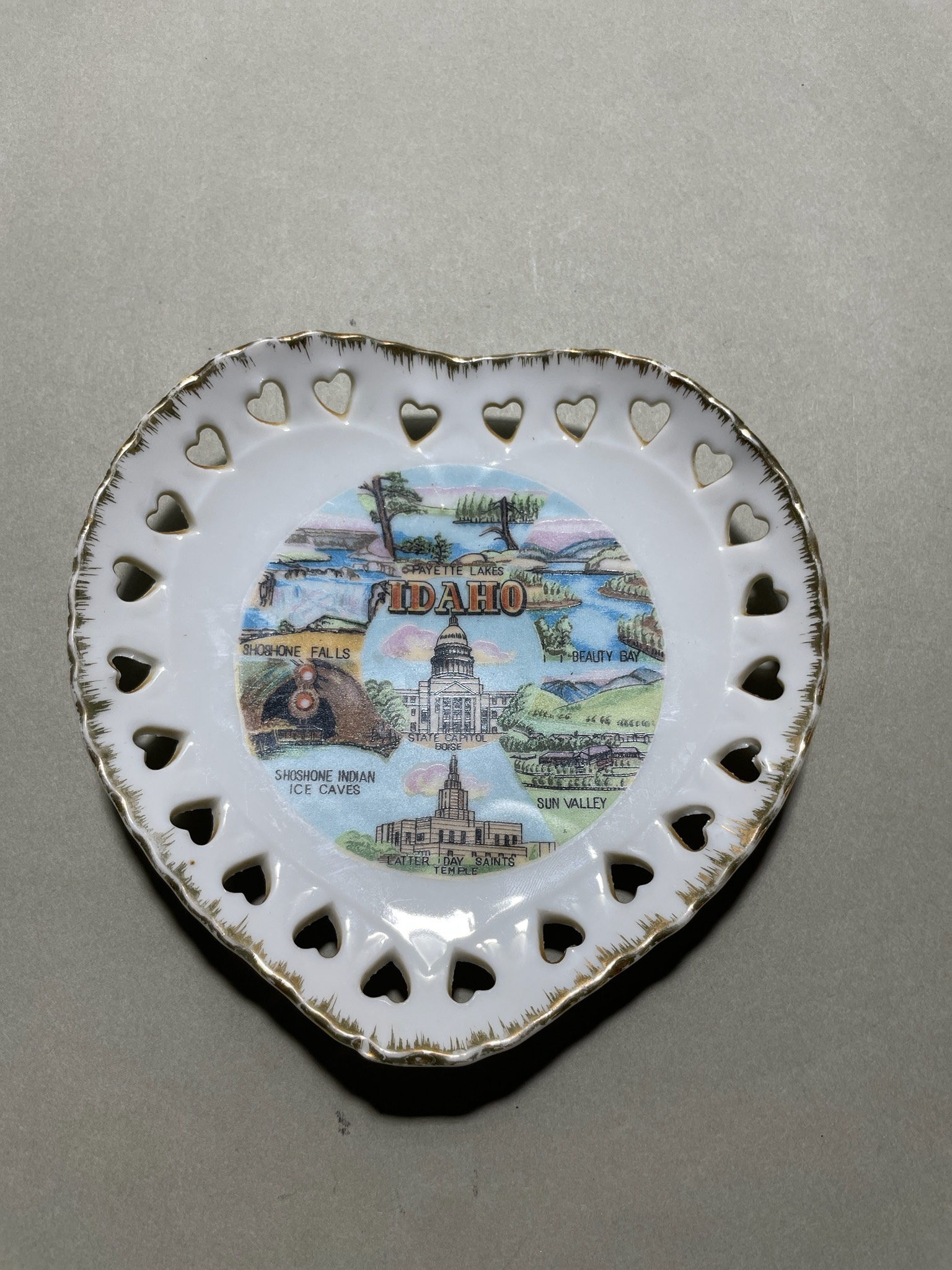White Heart-Shaped Decorative Dish