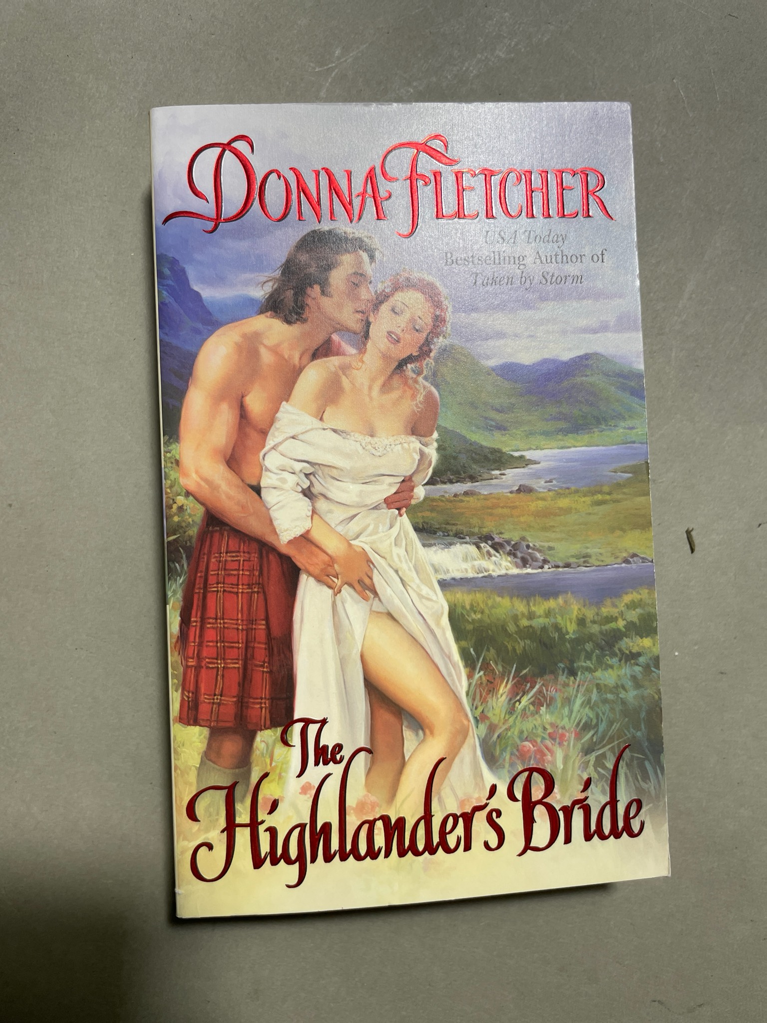Avon The Highlander's Bride Romance Novel
