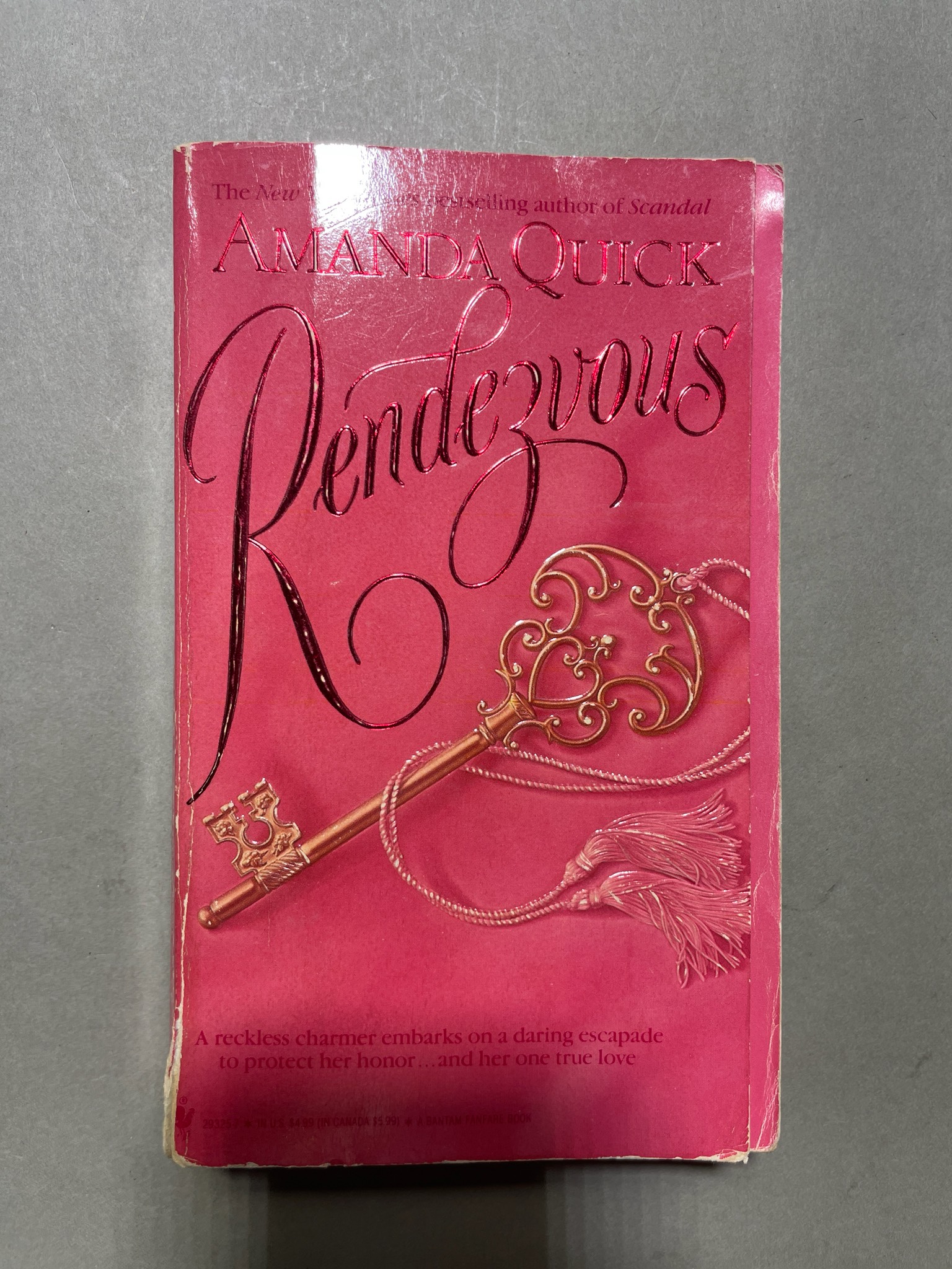 Amanda Quick Pink Paperback Book