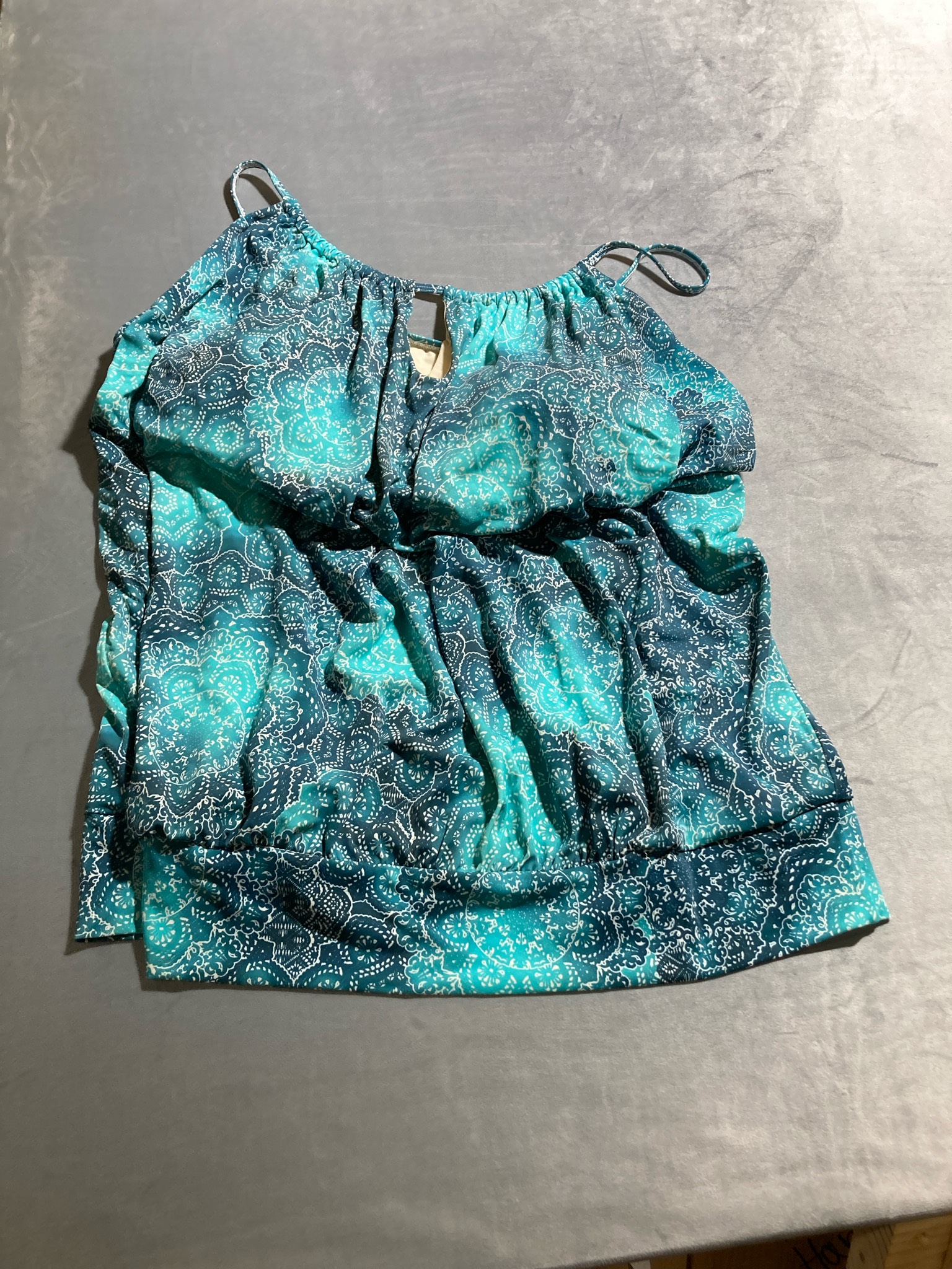 Teal Ombre Medallion Swim Tankini Top Size Size 24