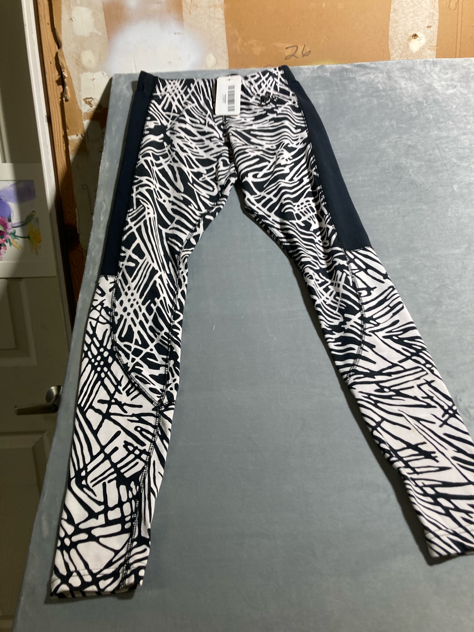 Black and White Abstract Cotton Blend Leggings Size Small