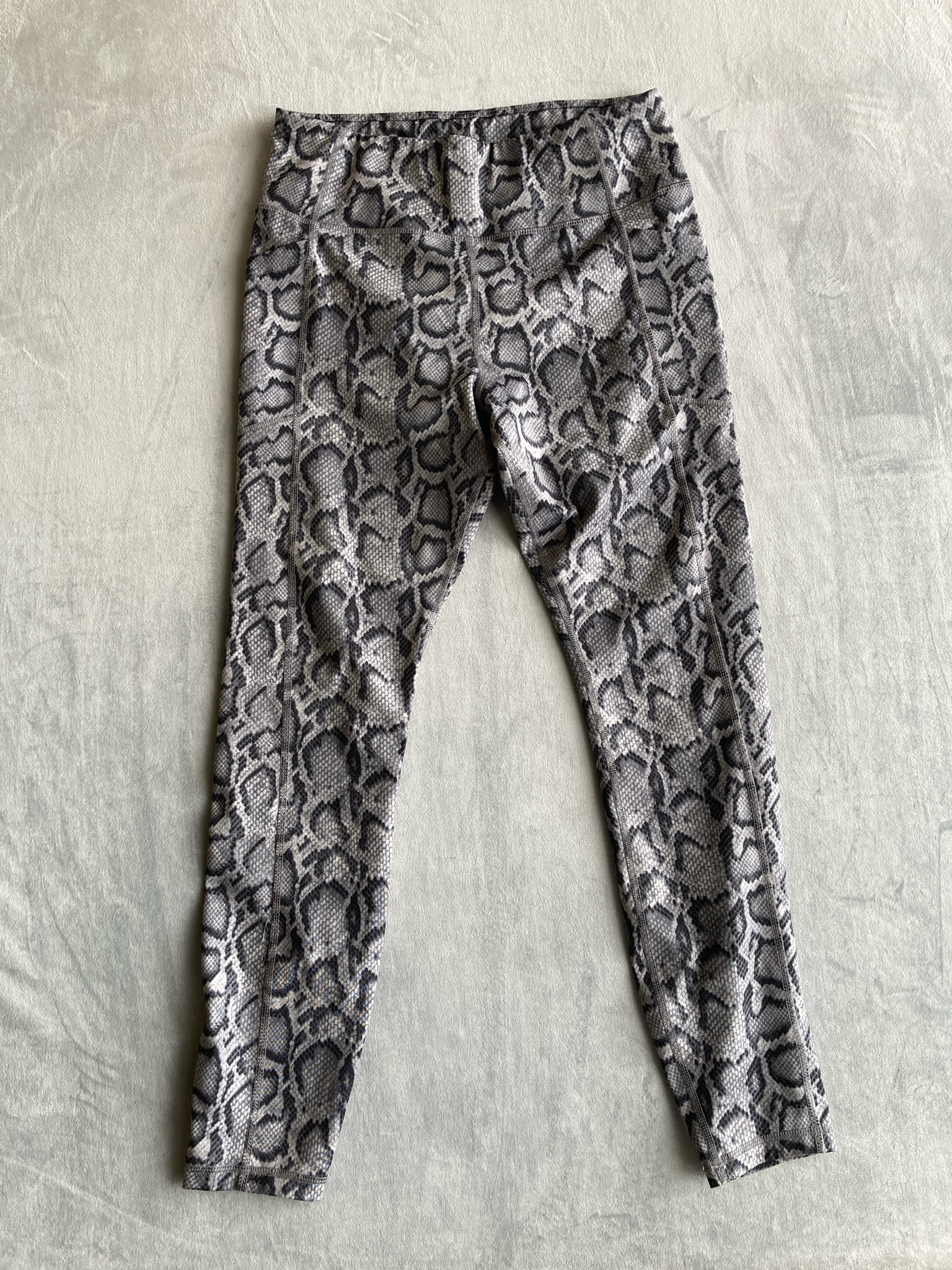 Avia Grey Snakeskin Polyester-Spandex Leggings Size L/G (12-14)
