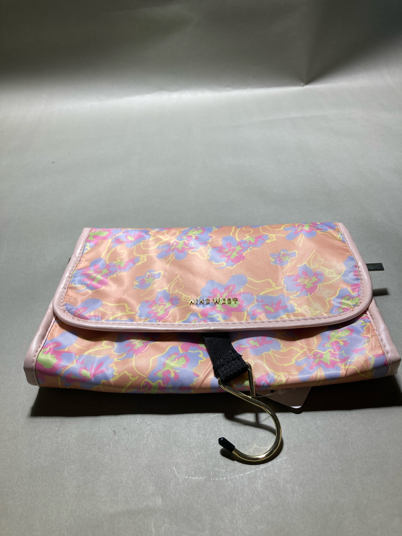 ANNA SUI Floral Pattern Hanging Cosmetic Bag