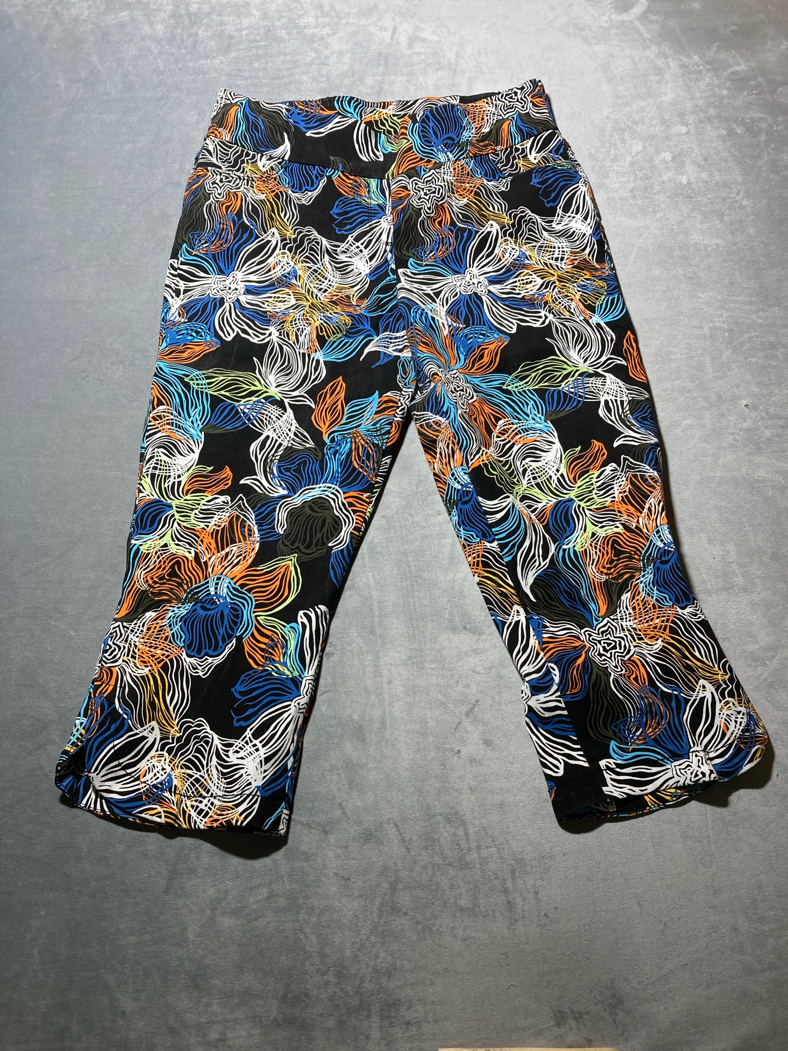 Westbound Black Multicolor Floral Rayon Blend Cropped Pants Size Size 14