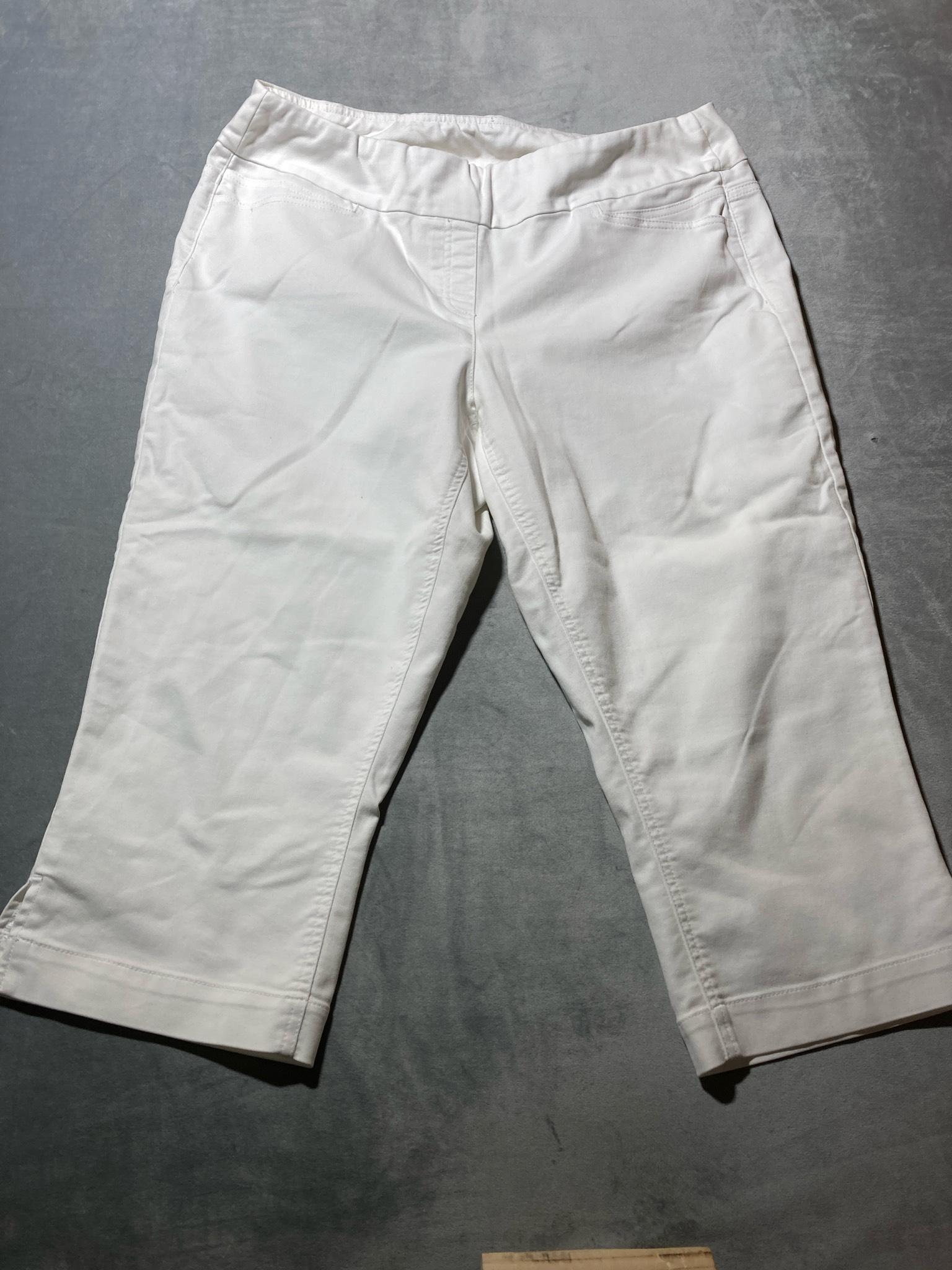 Westbound White Cotton Blend Cropped Pants Size Size 16
