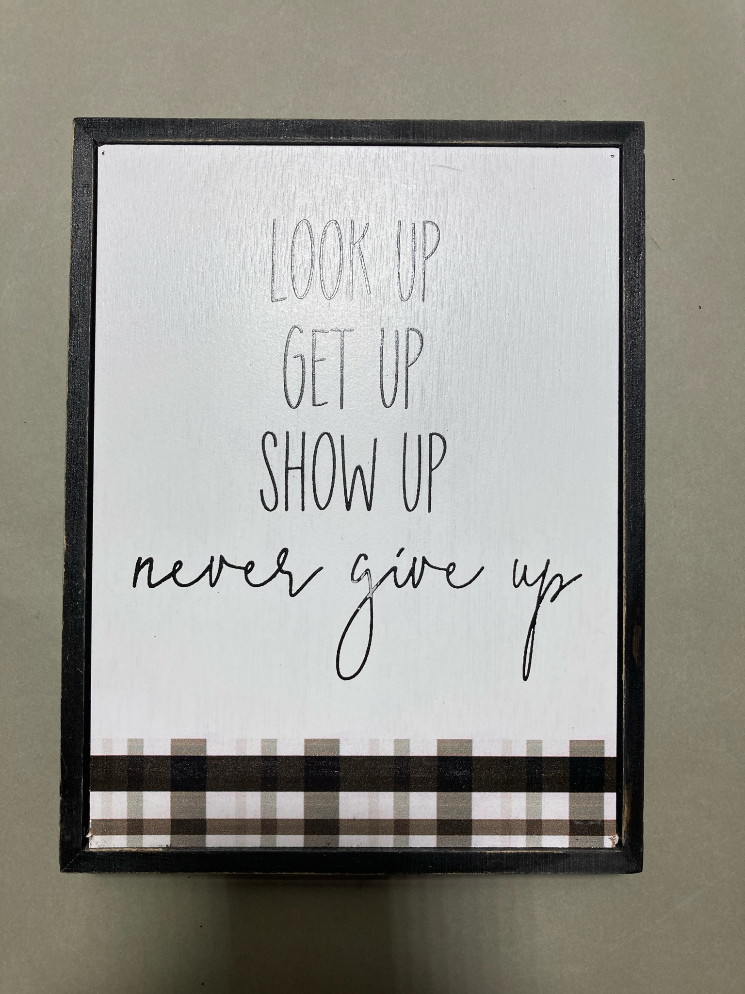 Hobby Lobby Black and White Gingham Wooden Sign Size 6.375x8.375in (16.2x21.3cm)