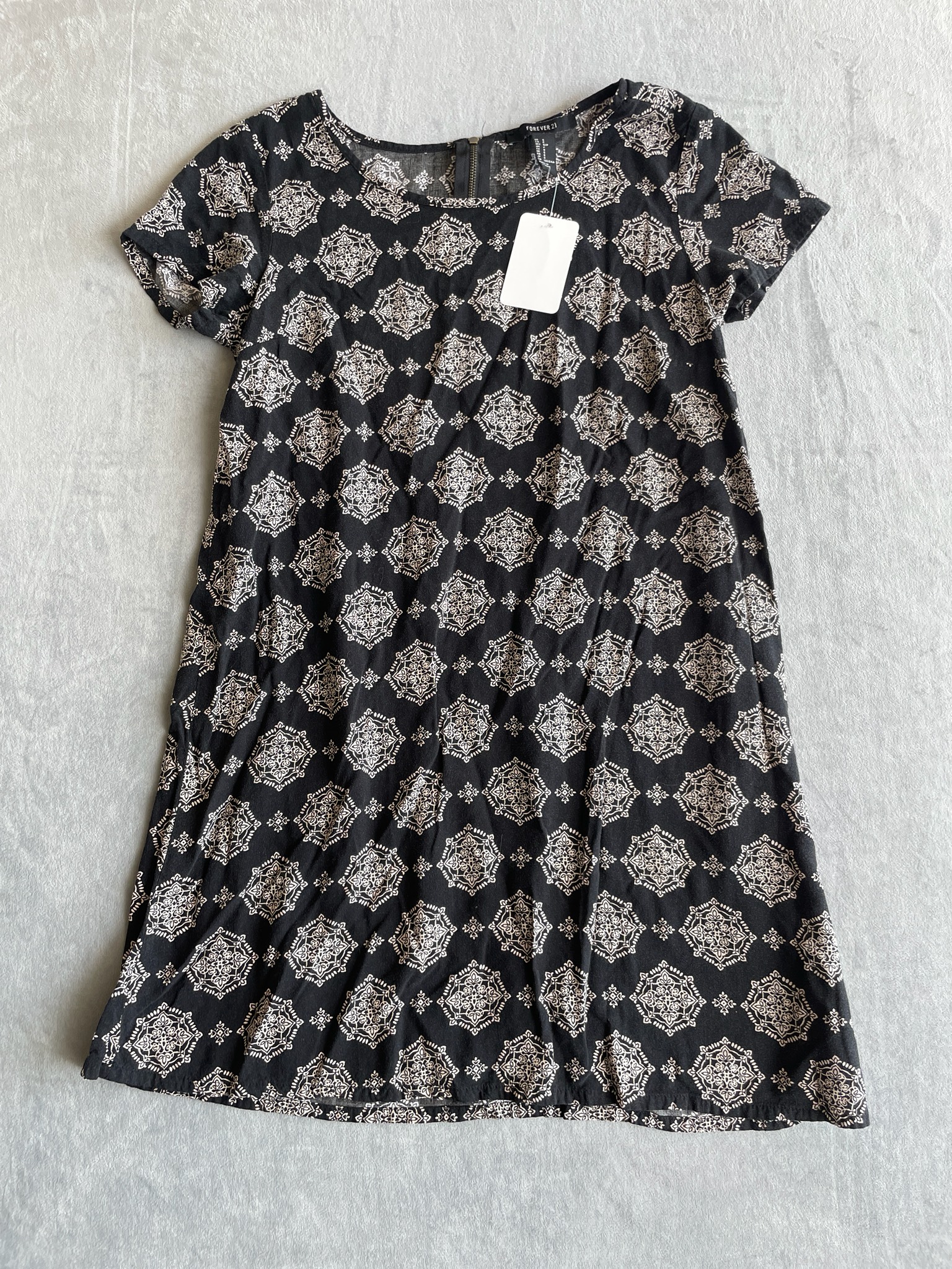 Forever 21 Black Medallion Print Woven Dress Size US S