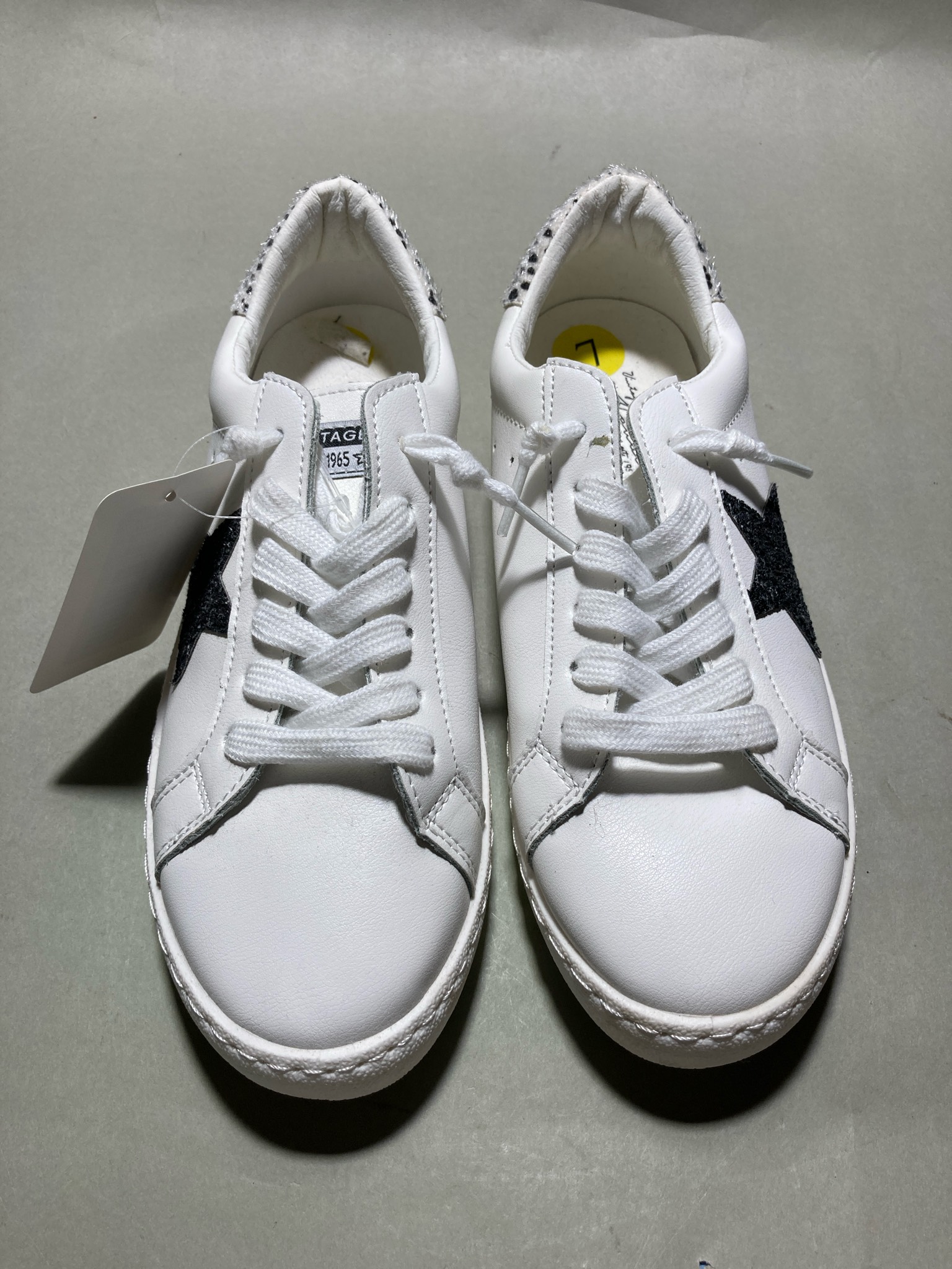 White Low-Top Lace-Up Sneakers Size Size 7