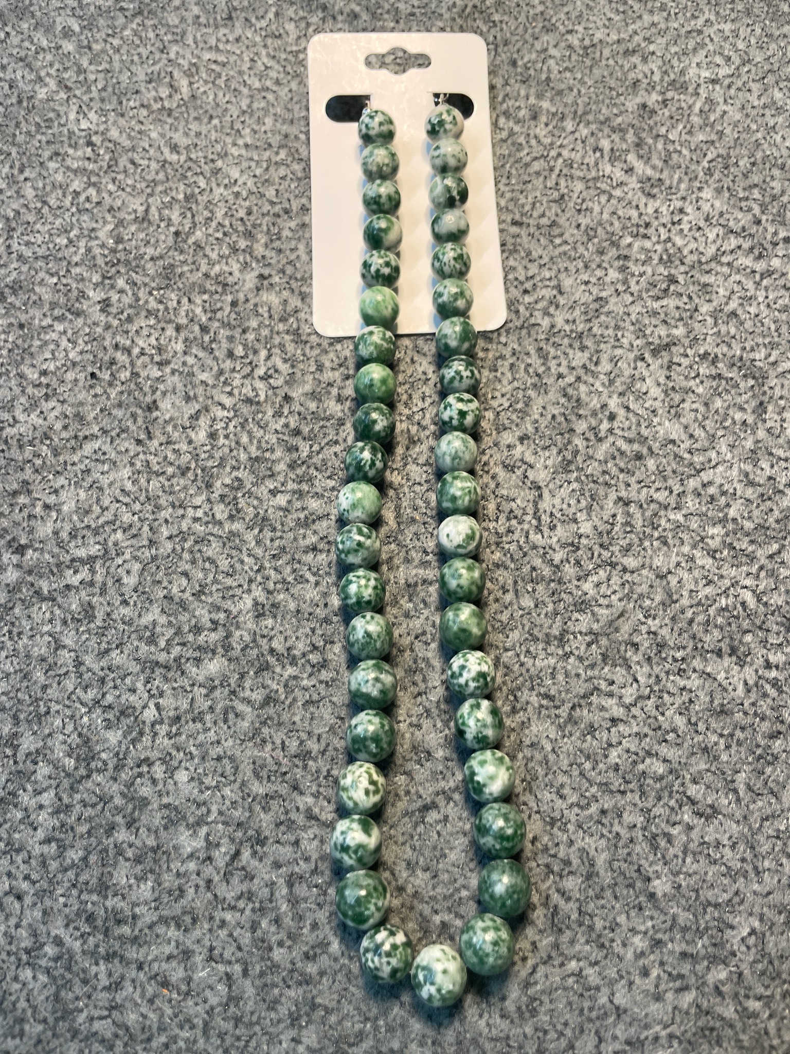 Green and White Marbled Beaded Necklace