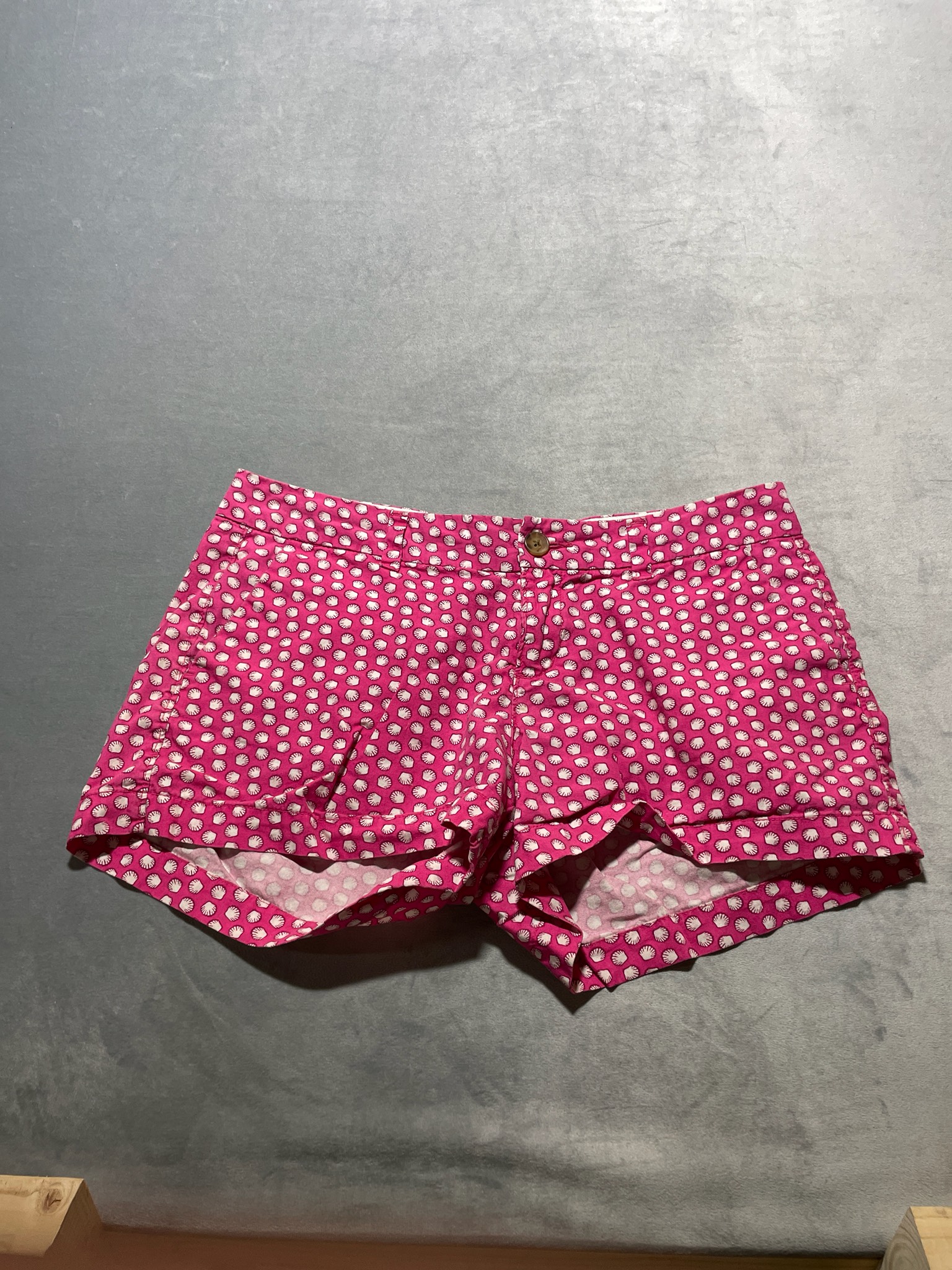 Old Navy Pink Shell Print Woven Shorts Size Size 2