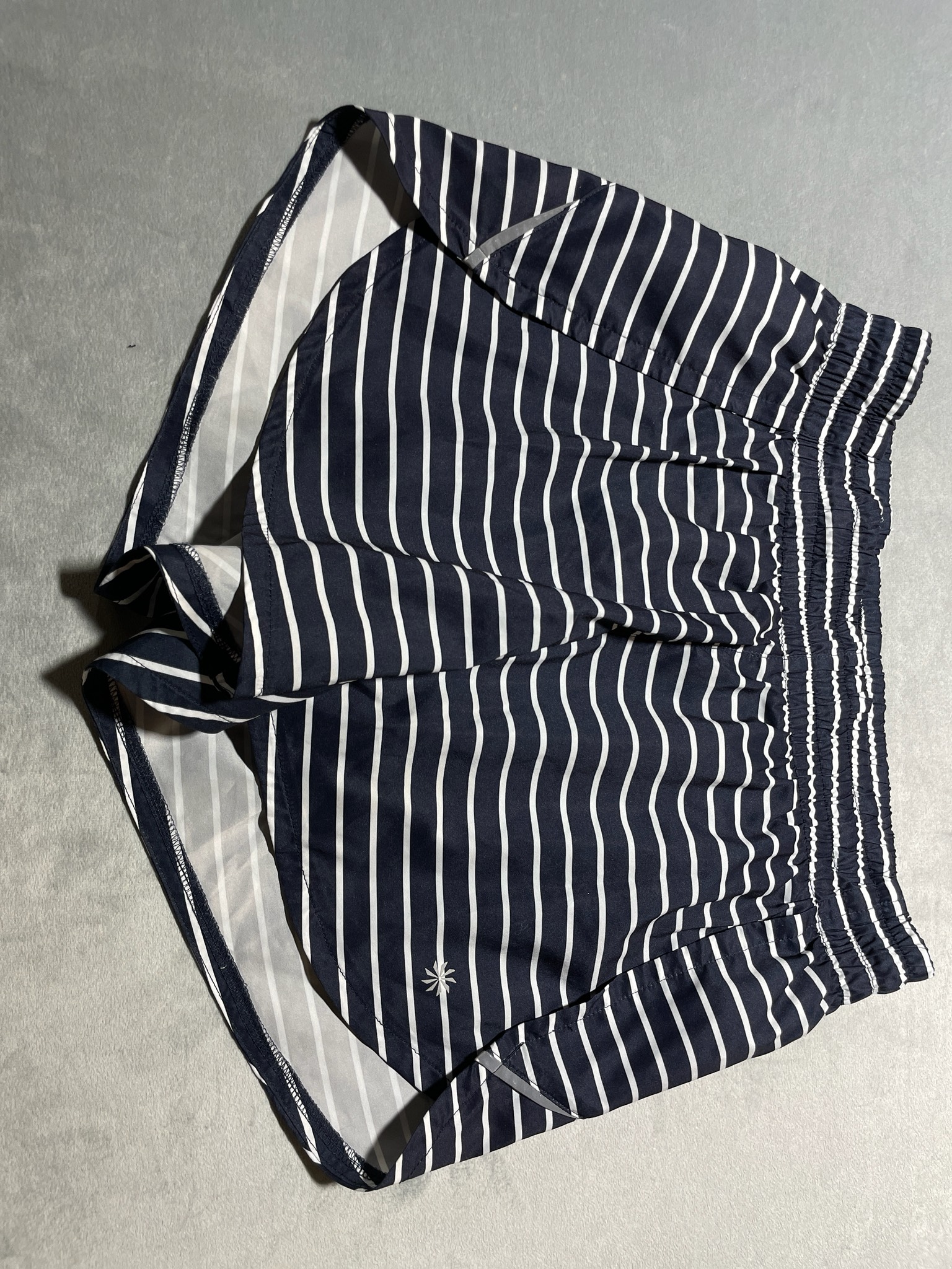 Athleta Navy Vertical Stripe Lightweight Woven Shorts Size XS