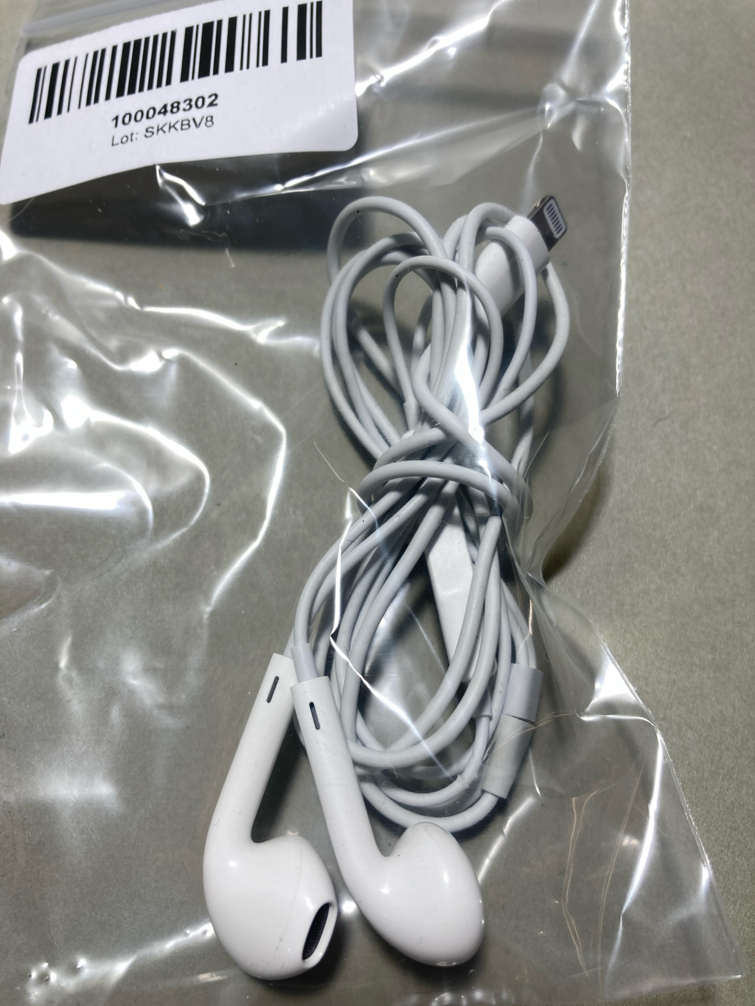 White Wired Earbuds - Lightning Connector